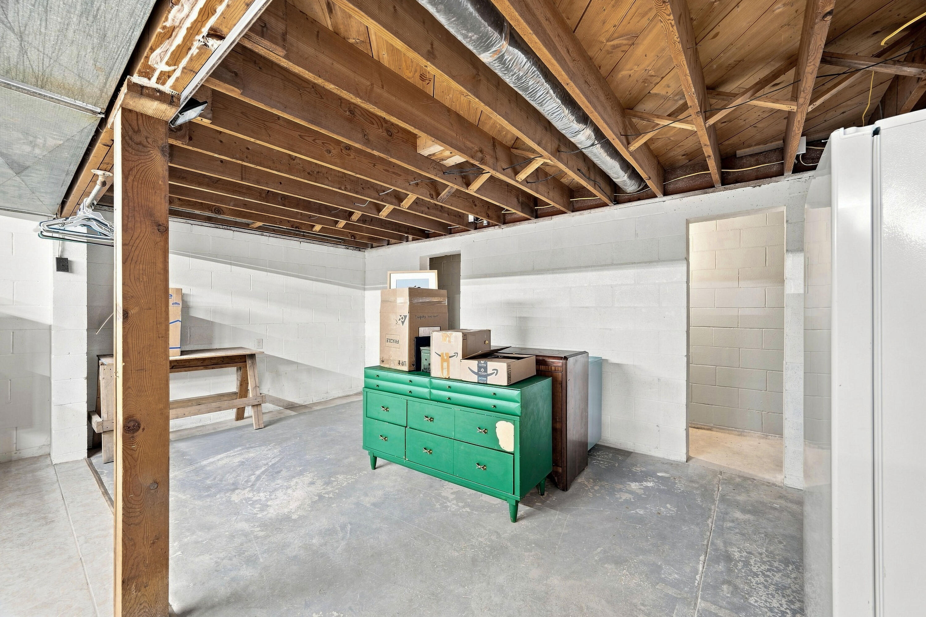 1305 Benton Avenue Property Photo 38