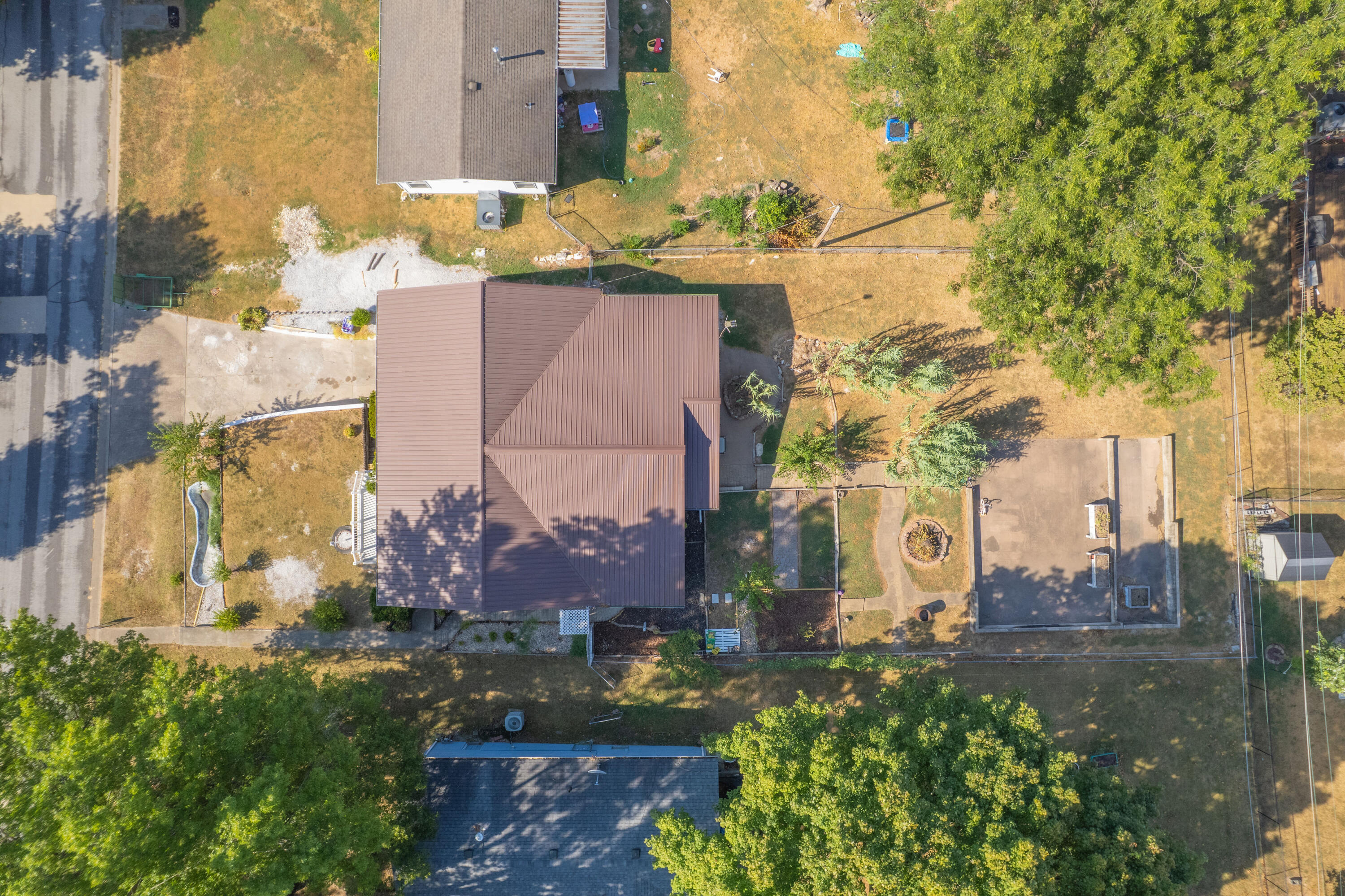 1305 Benton Avenue Property Photo 44