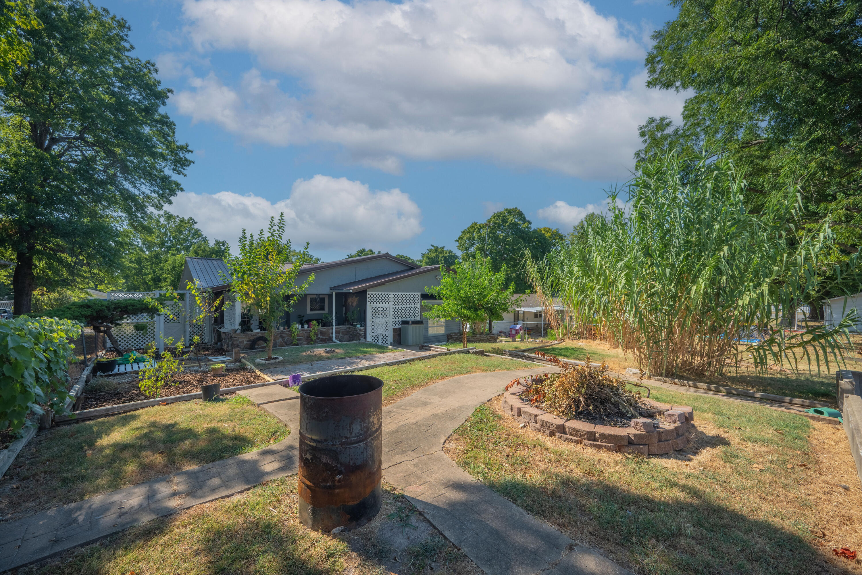 1305 Benton Avenue Property Photo 50