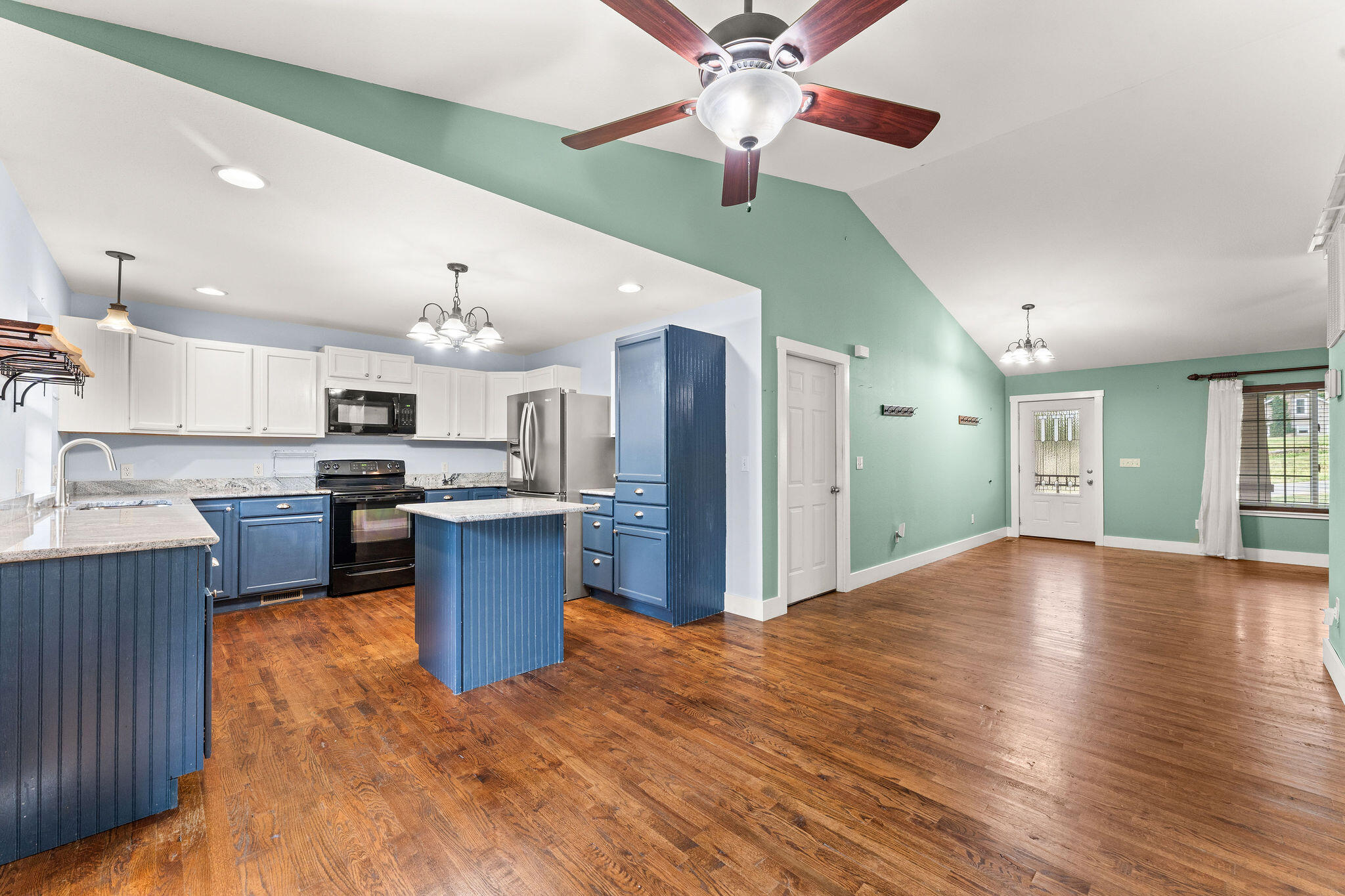 170 2nd Street Property Photo 7