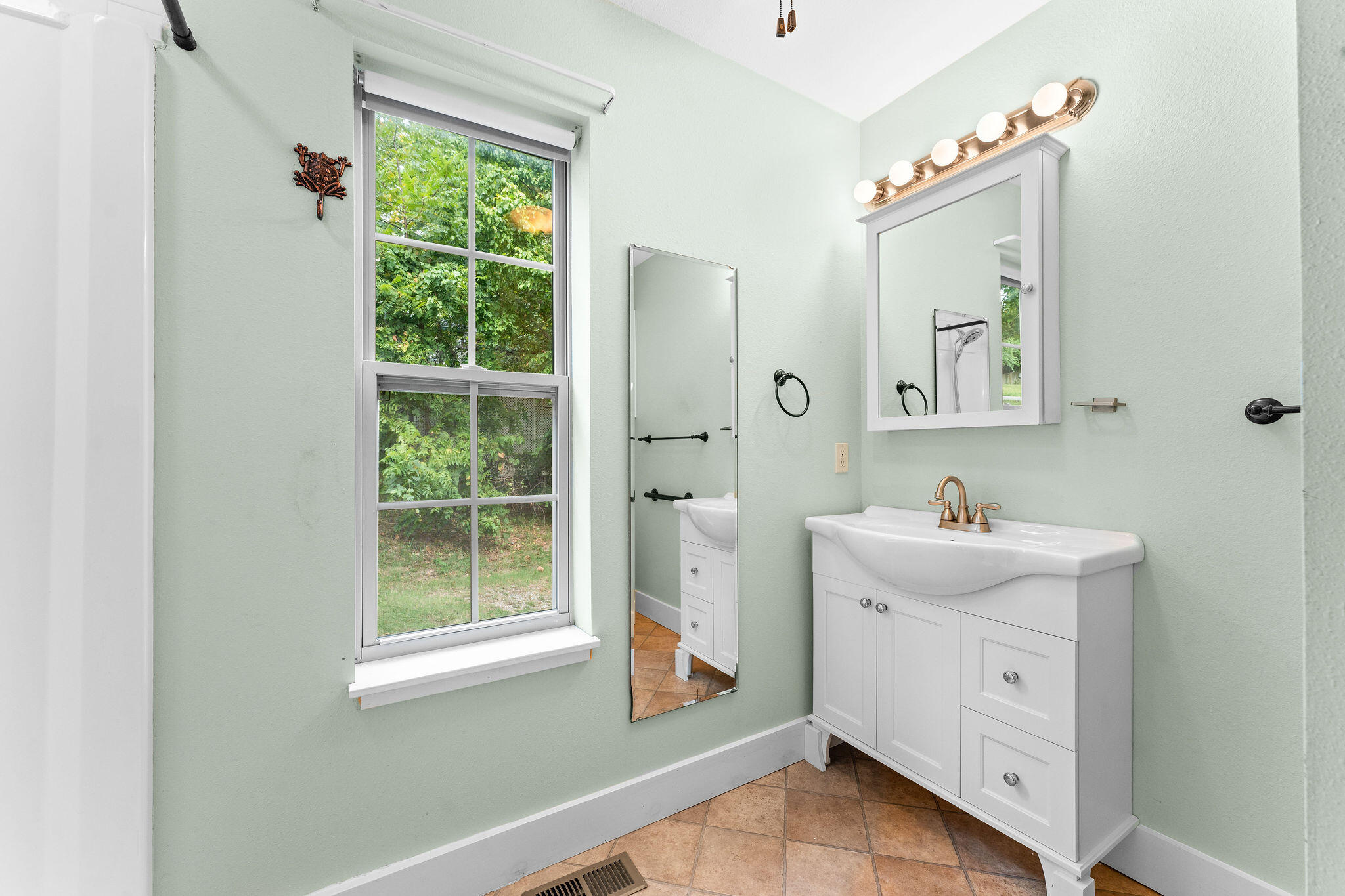 170 2nd Street Property Photo 15