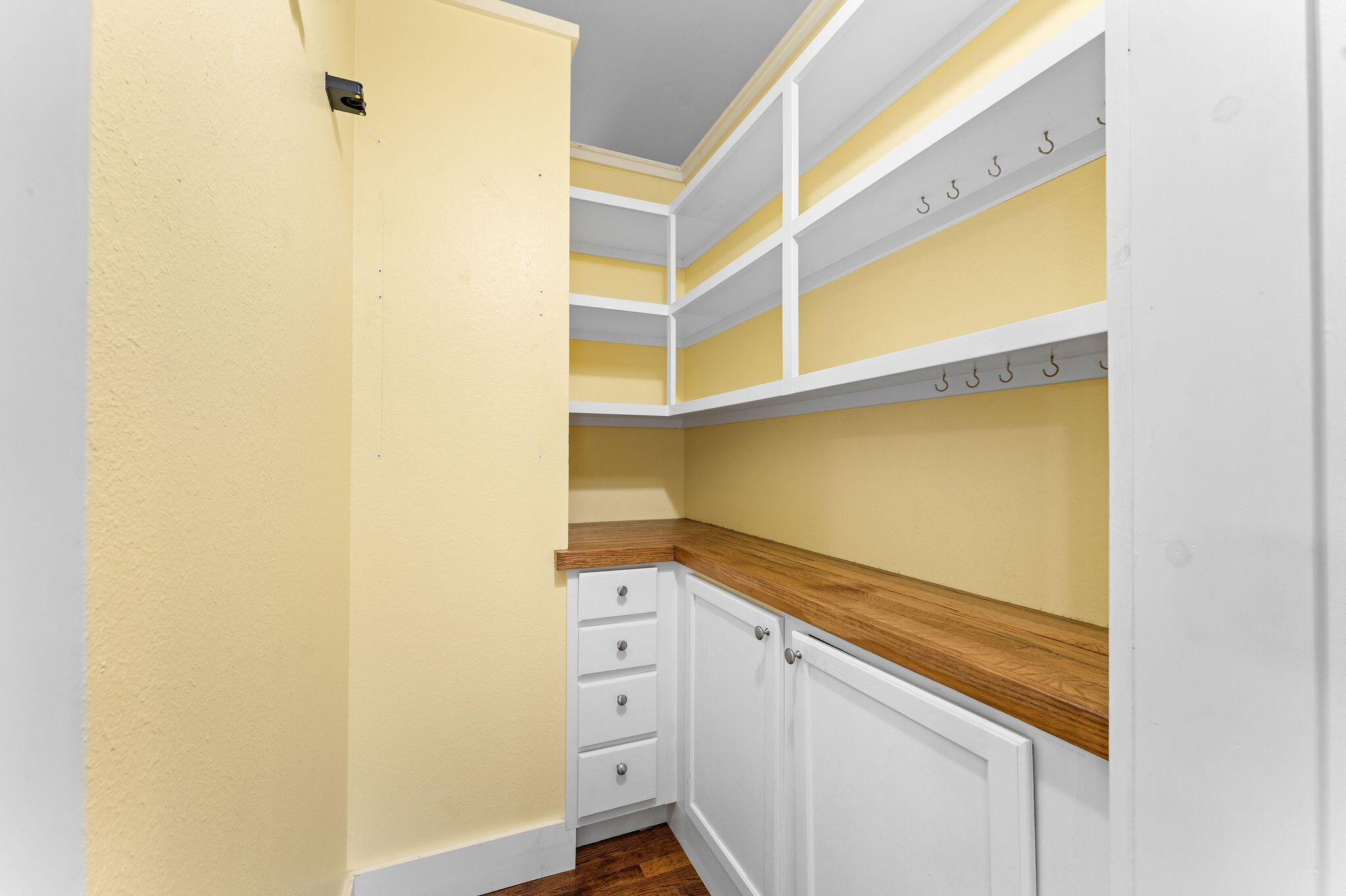 170 2nd Street Property Photo 22