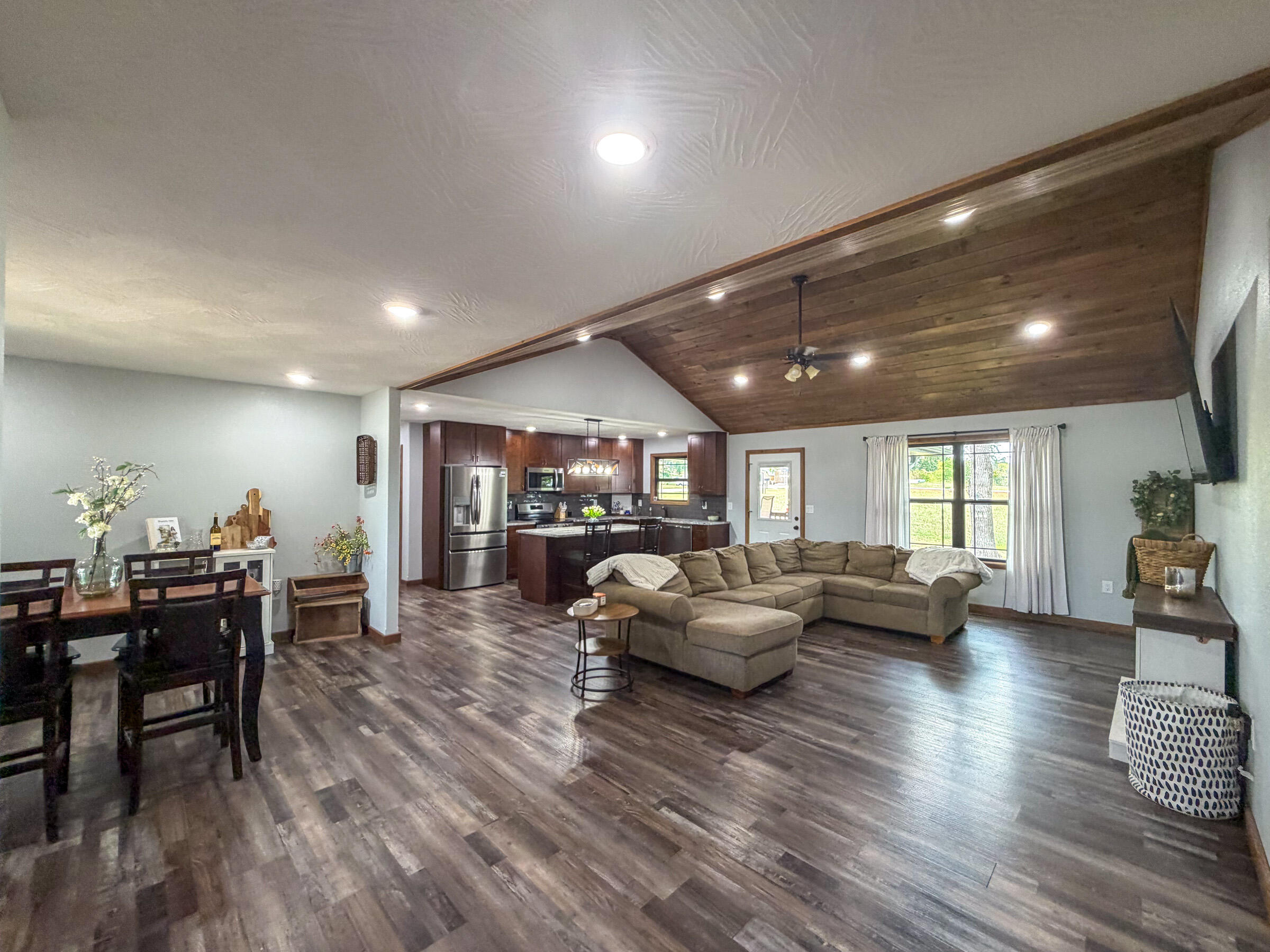 105 Boroughs Street Property Photo 3