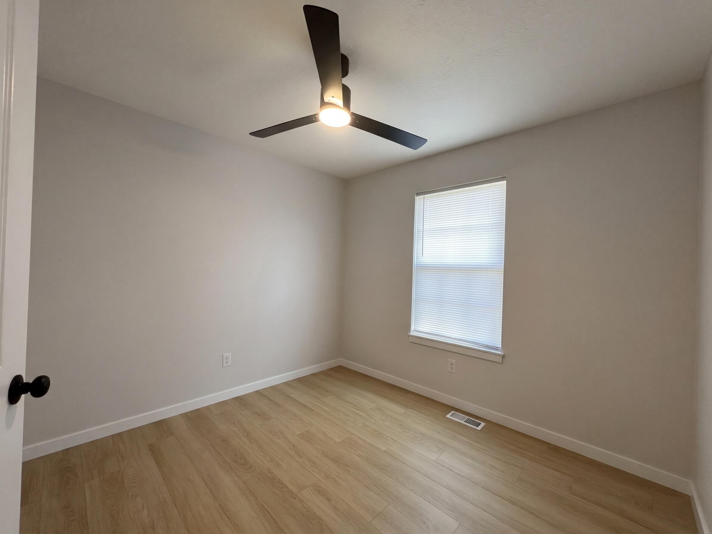 864 South Hickory Lane Property Photo 10