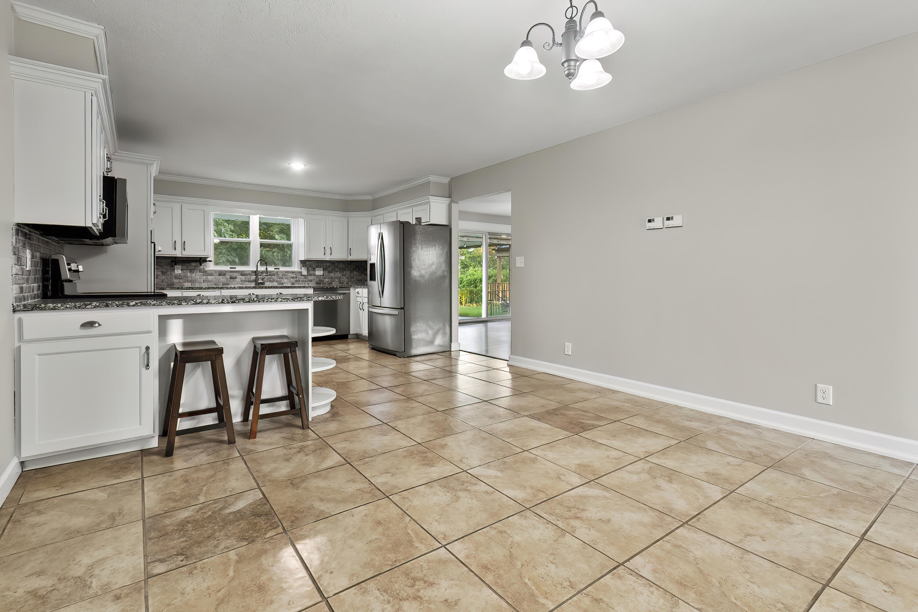 978 East Highway 14 Property Photo 15