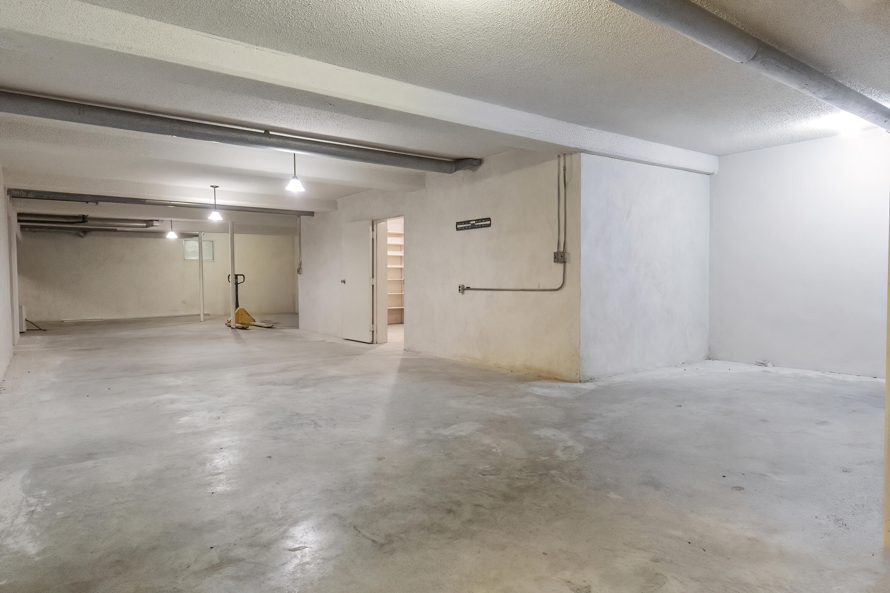 978 East Highway 14 Property Photo 33