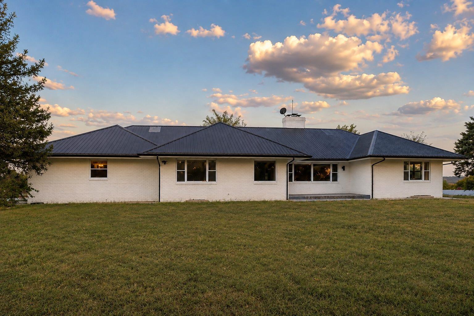 978 East Highway 14 Property Photo 55