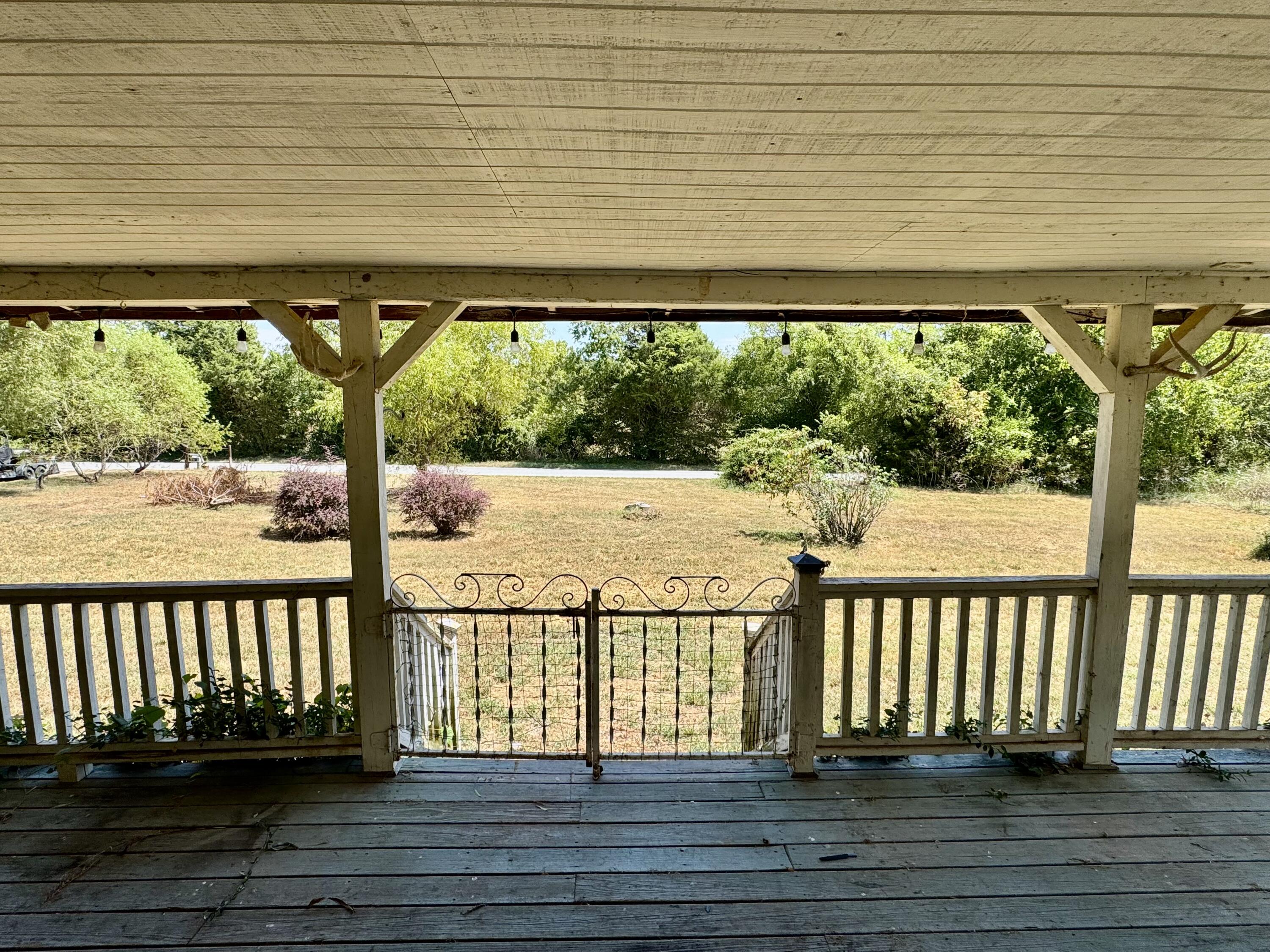2099 Allison Road Property Photo 6