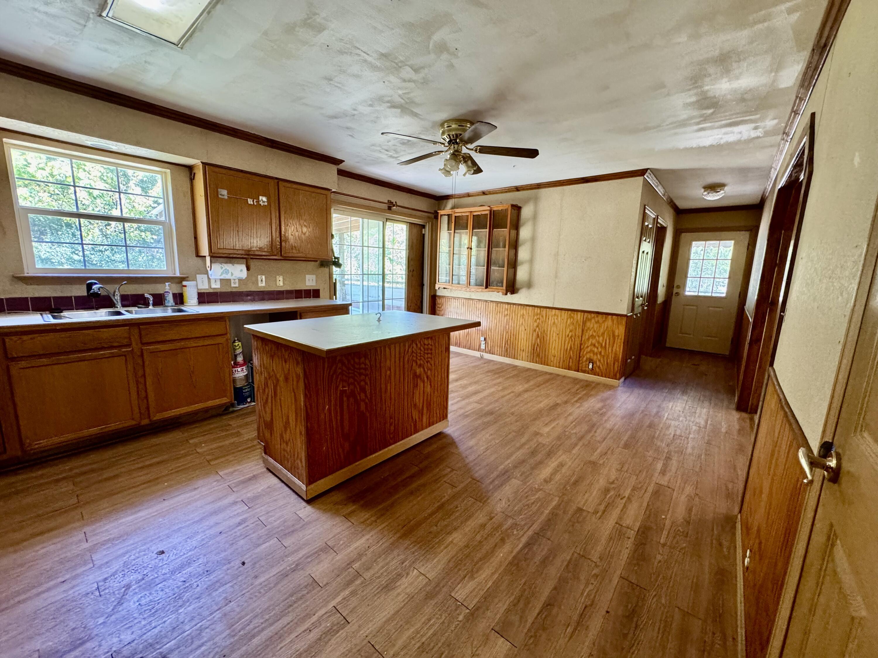 2099 Allison Road Property Photo 8