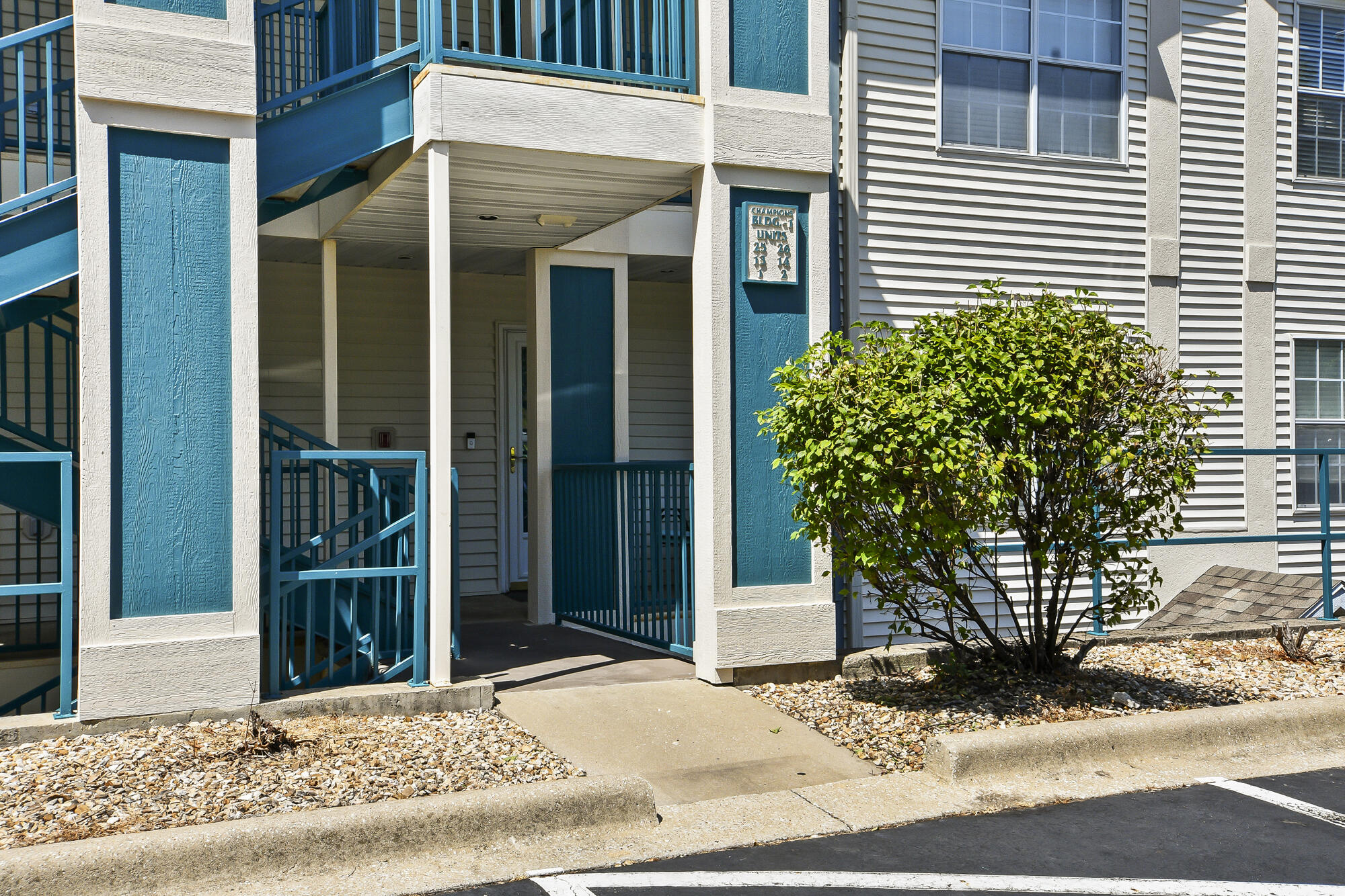 120 Spring Creek Court 2 Property Photo 4