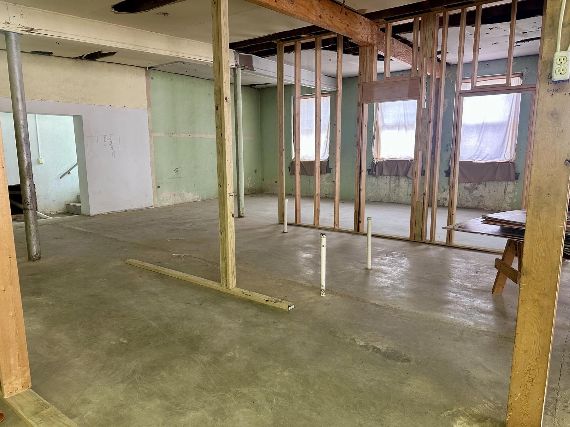 201 East Church Street Property Photo 27