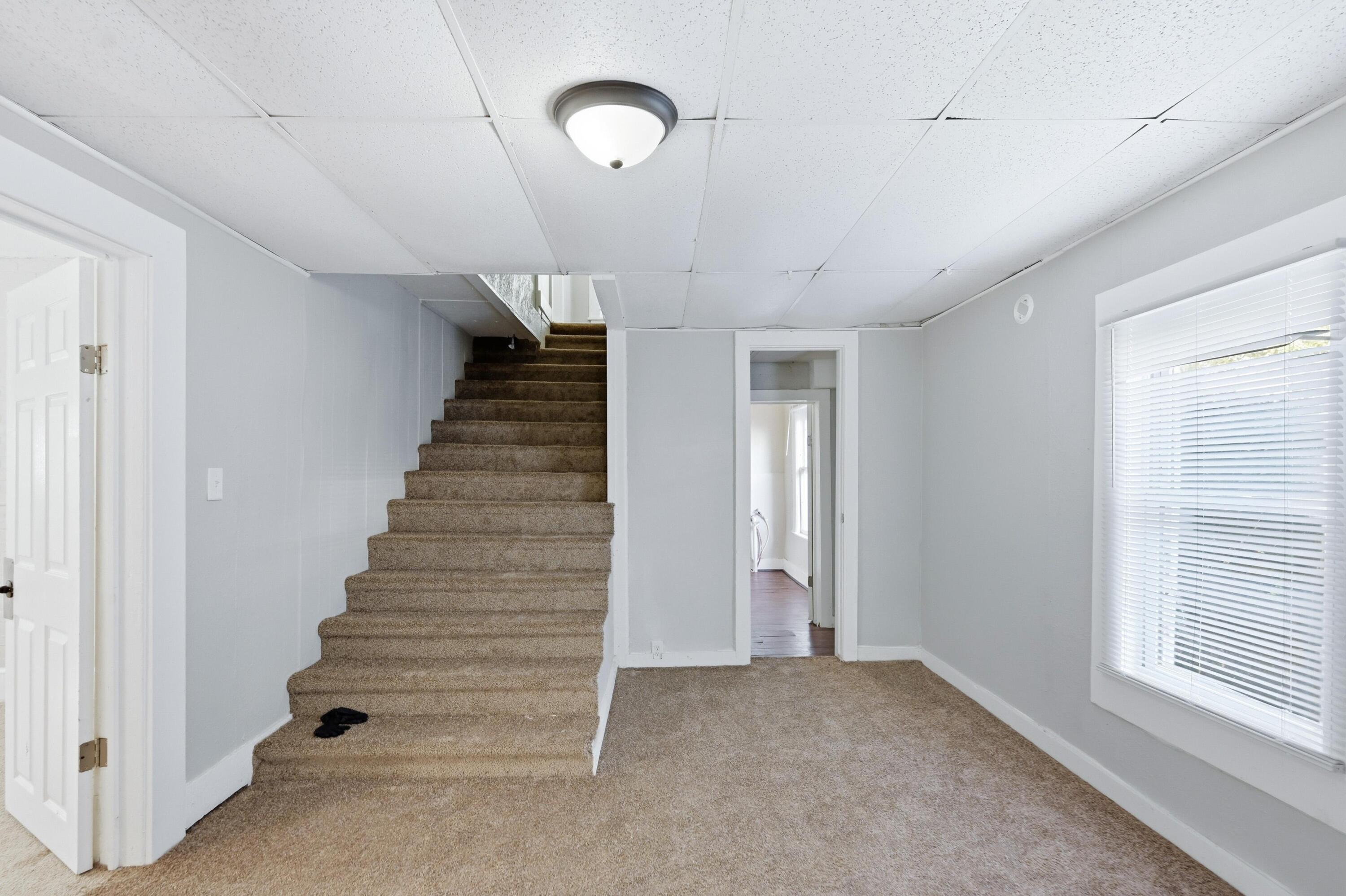 631 North Wall Avenue Property Photo 20