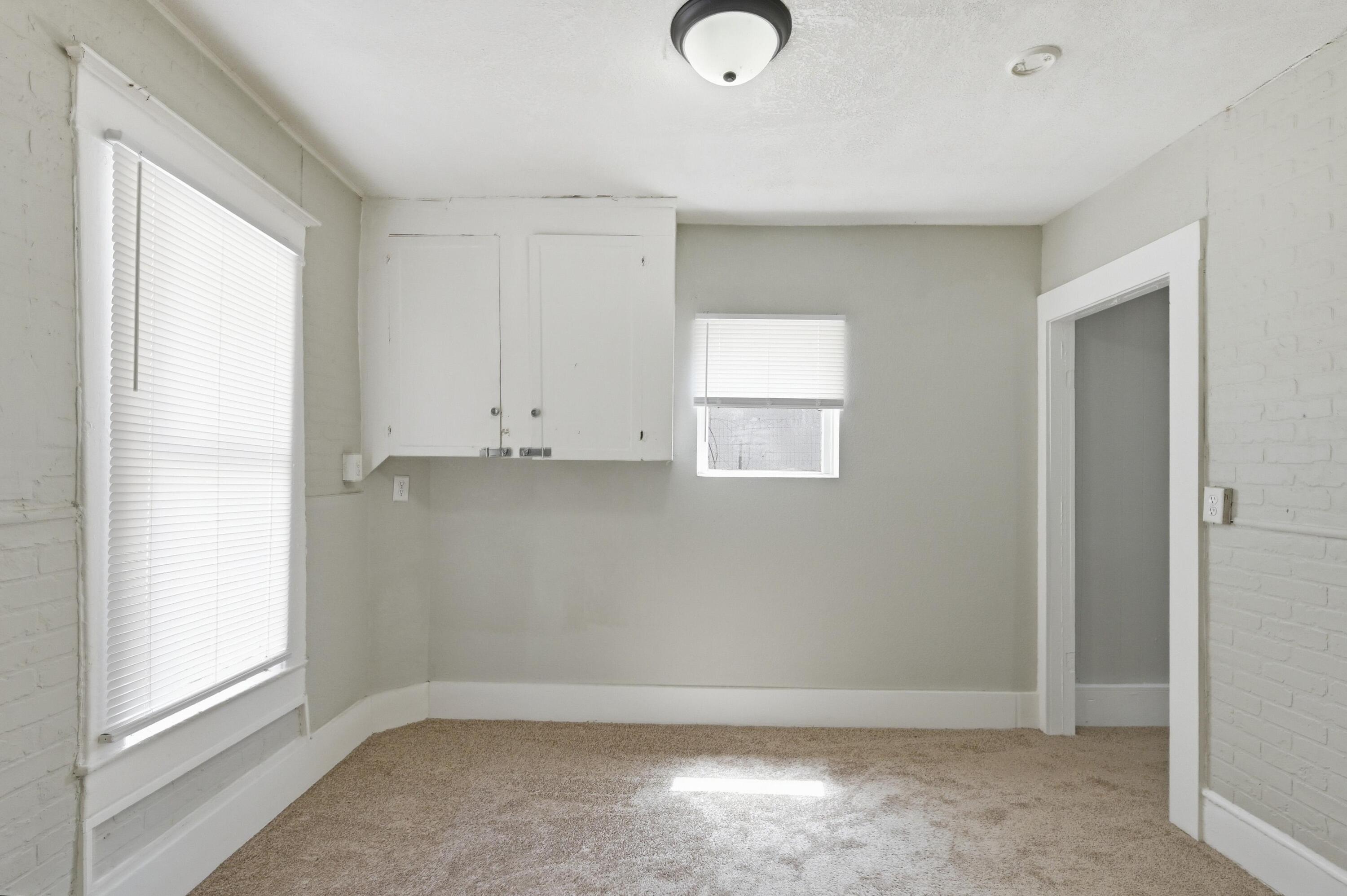631 North Wall Avenue Property Photo 31