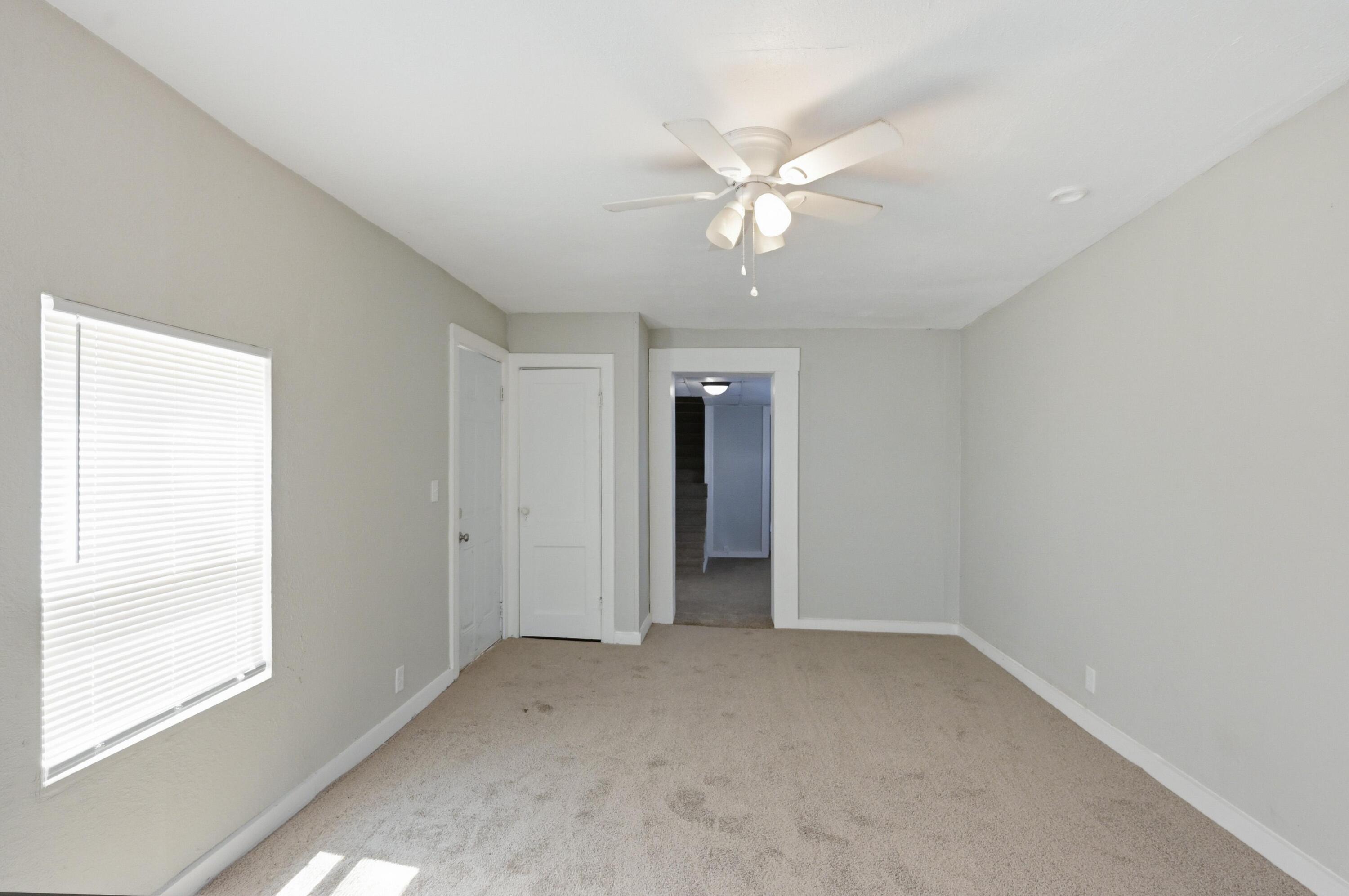 631 North Wall Avenue Property Photo 34