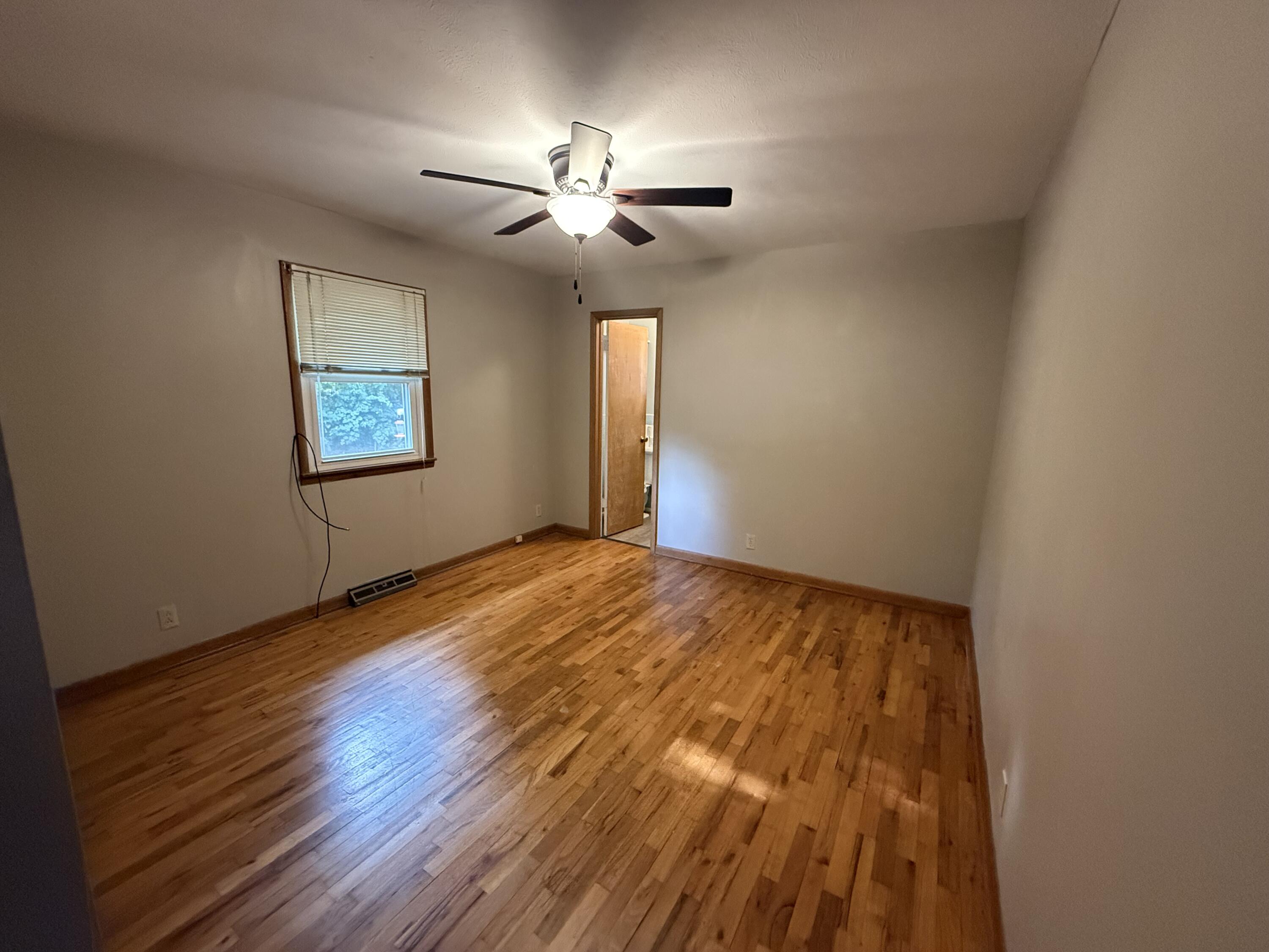 222 South Ken Avenue Property Photo 6