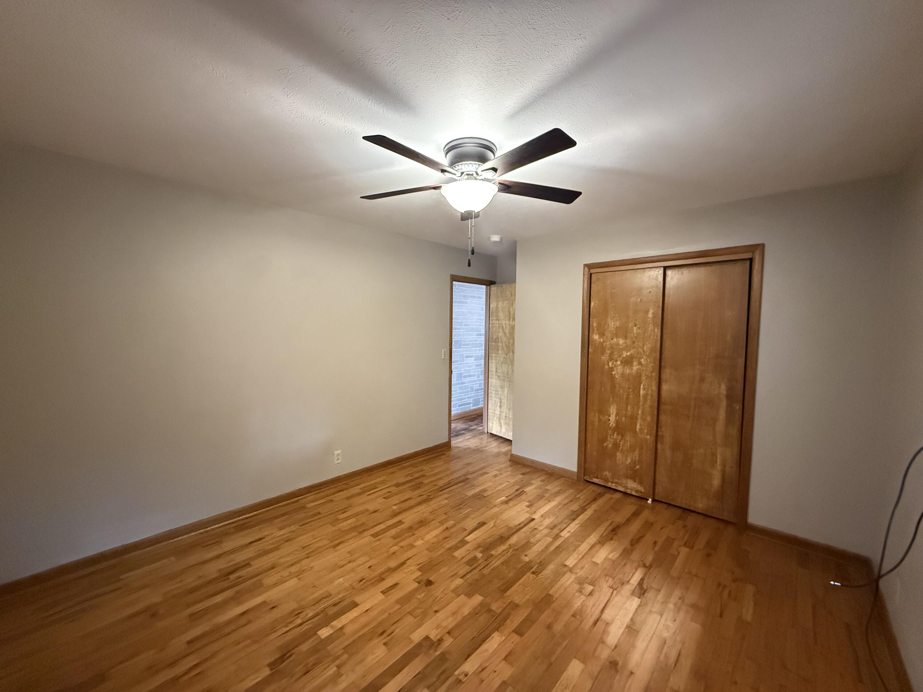 222 South Ken Avenue Property Photo 7
