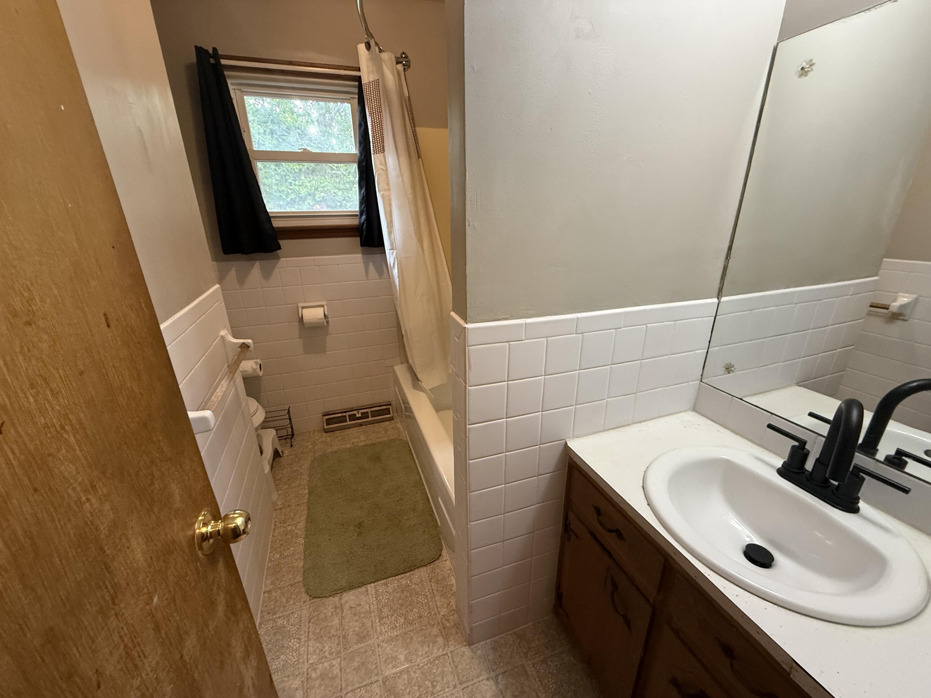 222 South Ken Avenue Property Photo 13