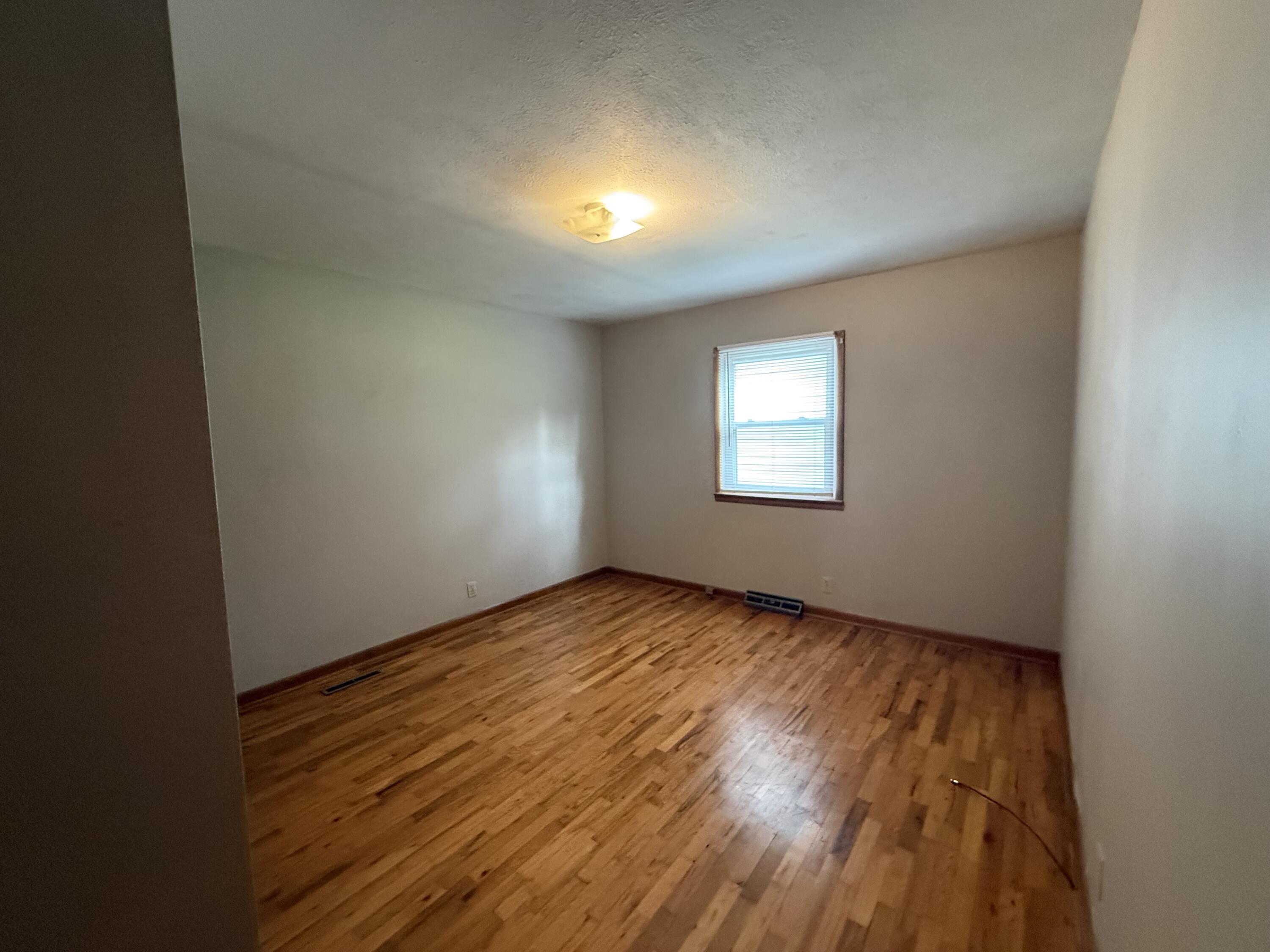 222 South Ken Avenue Property Photo 17