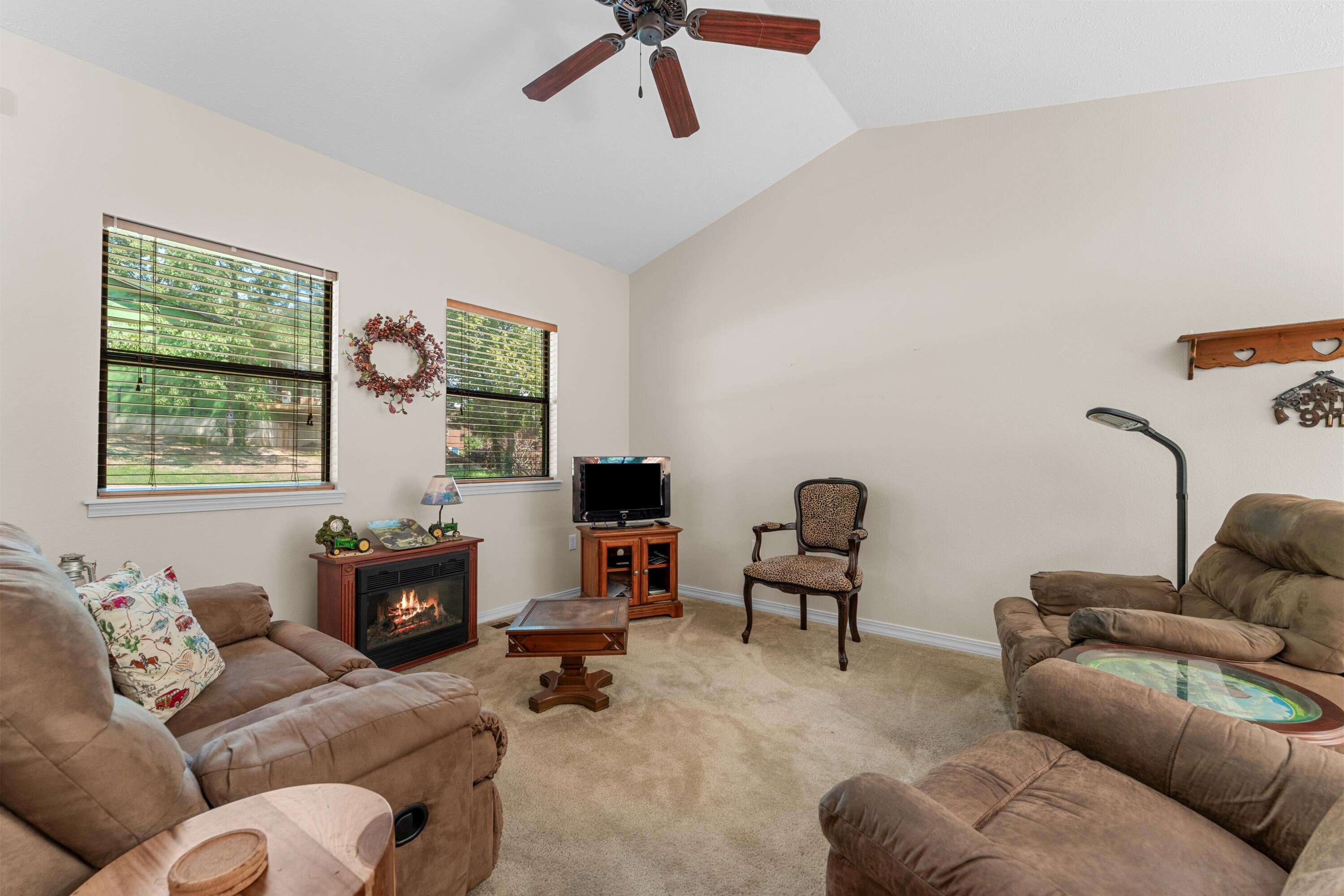 150 Valley Stream Circle Property Photo 4