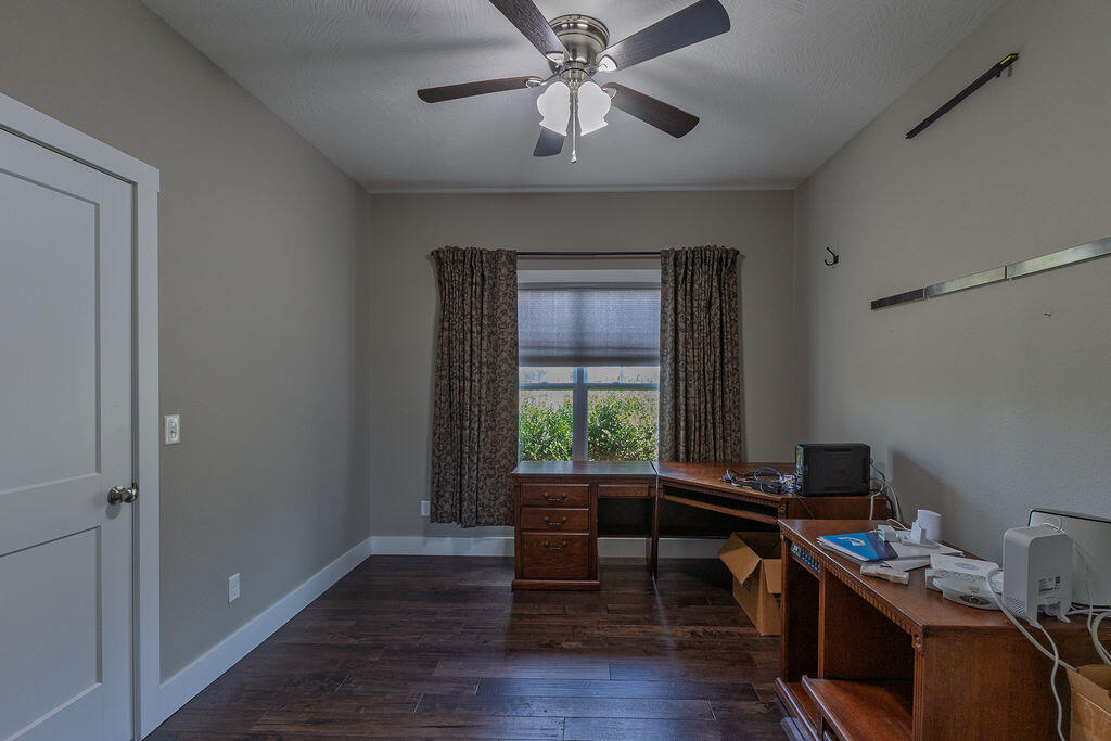 121 Southern Fields Circle Property Photo 17