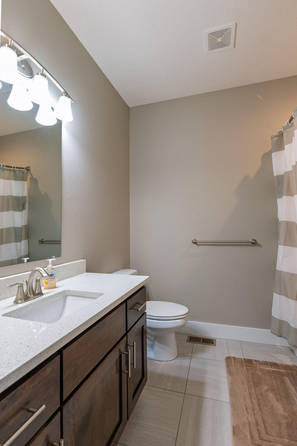121 Southern Fields Circle Property Photo 23