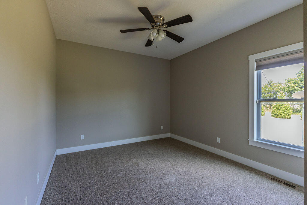 121 Southern Fields Circle Property Photo 24