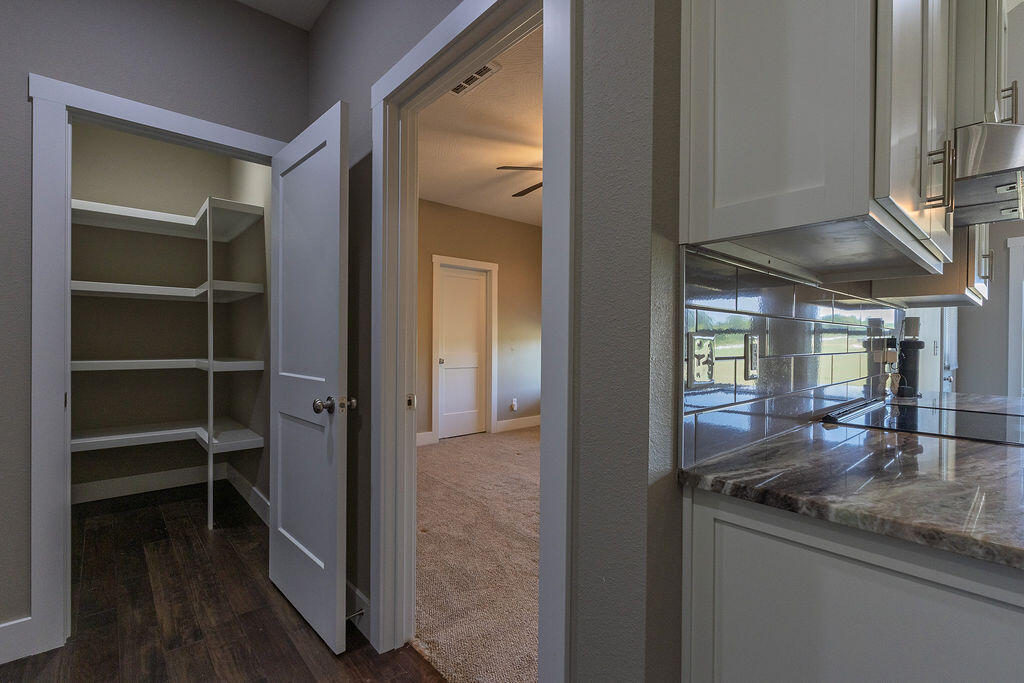 121 Southern Fields Circle Property Photo 28