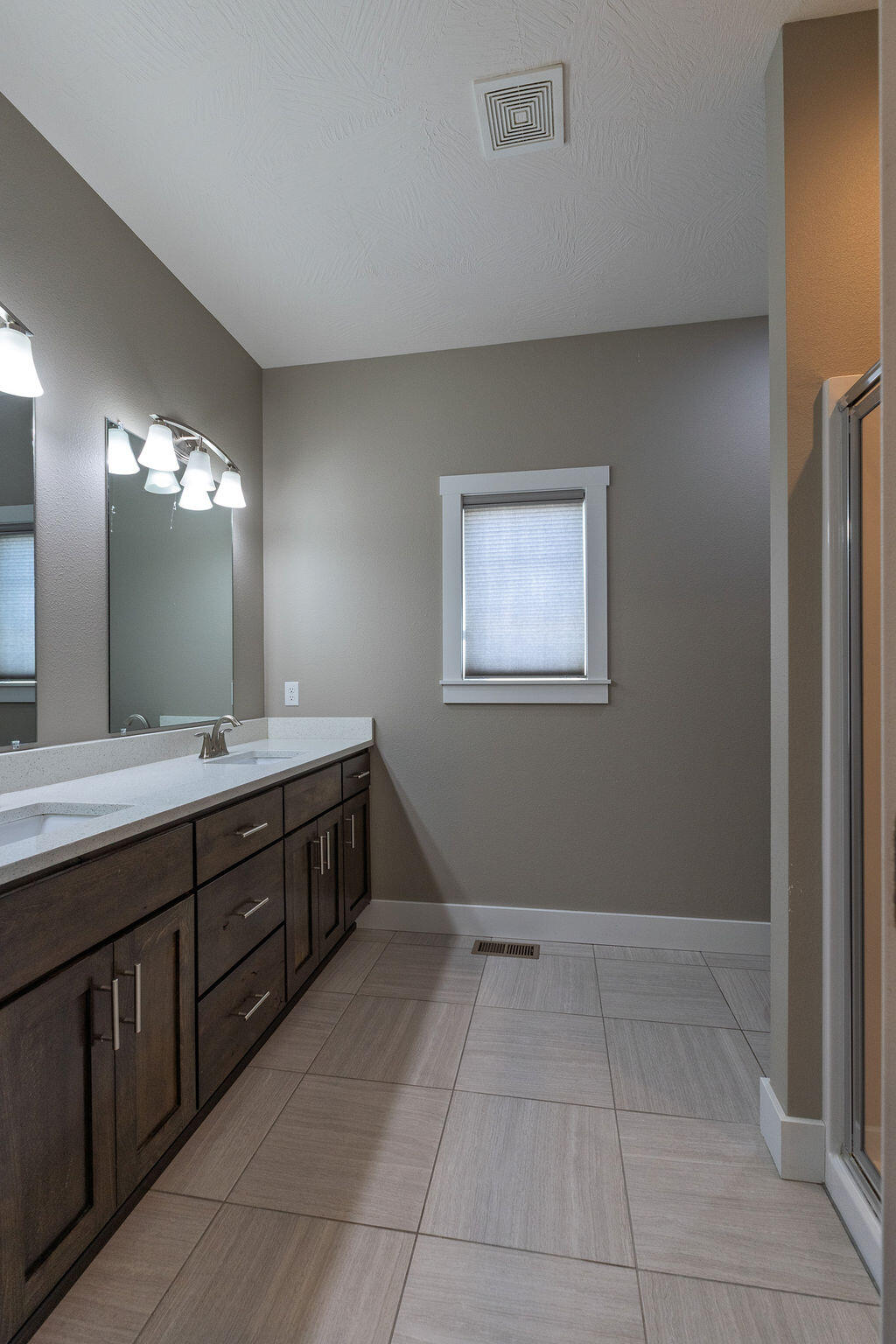 121 Southern Fields Circle Property Photo 32