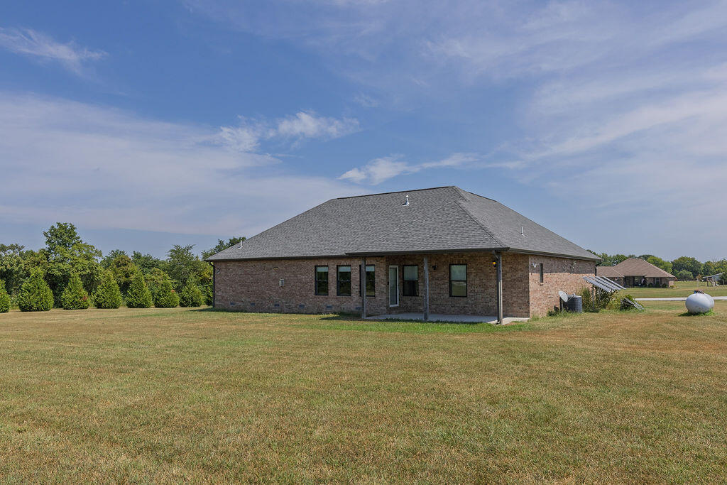 121 Southern Fields Circle Property Photo 44