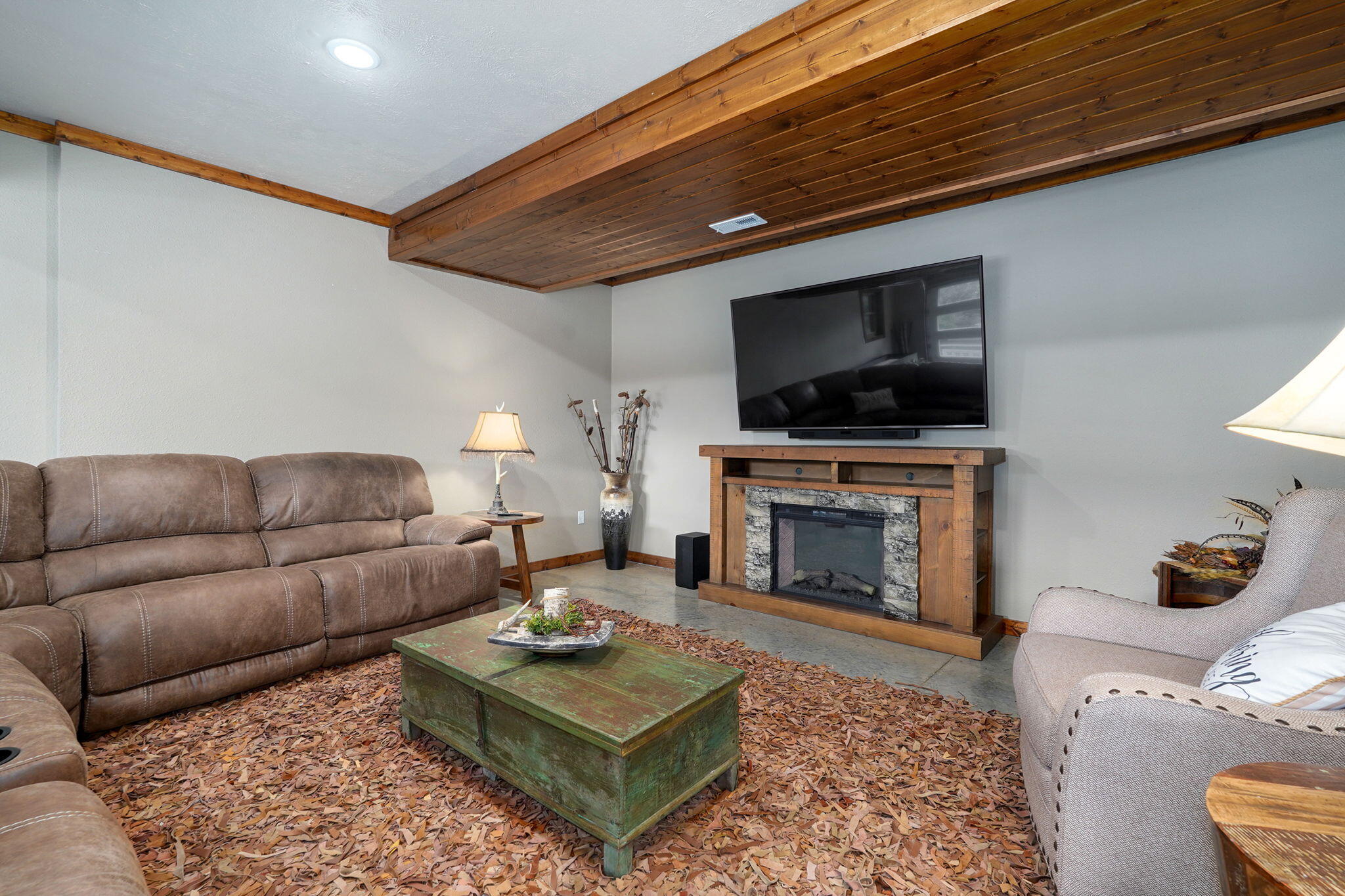 313 Lakefront Circle Property Photo 33