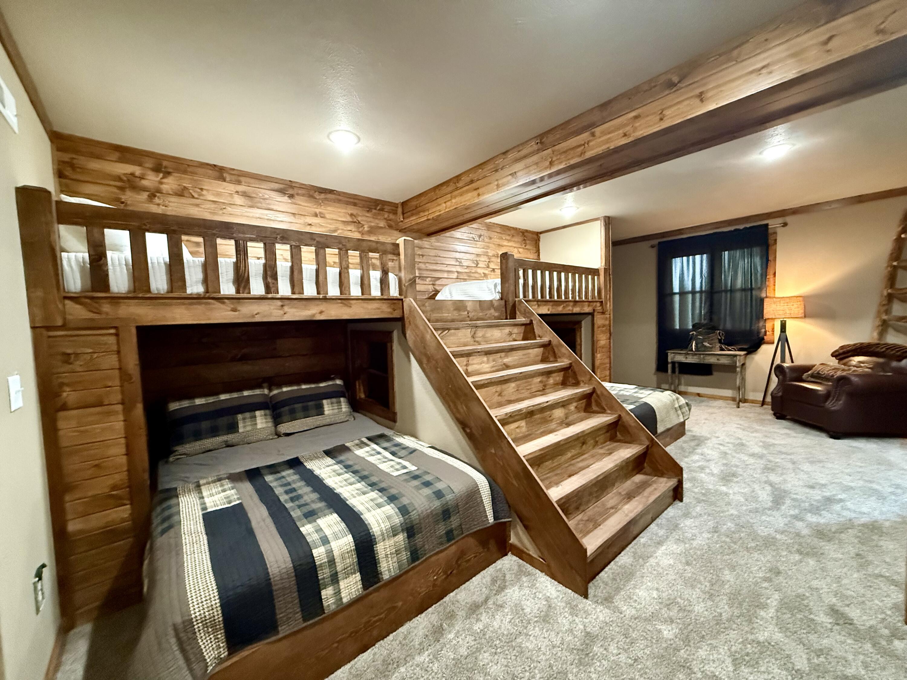 313 Lakefront Circle Property Photo 44