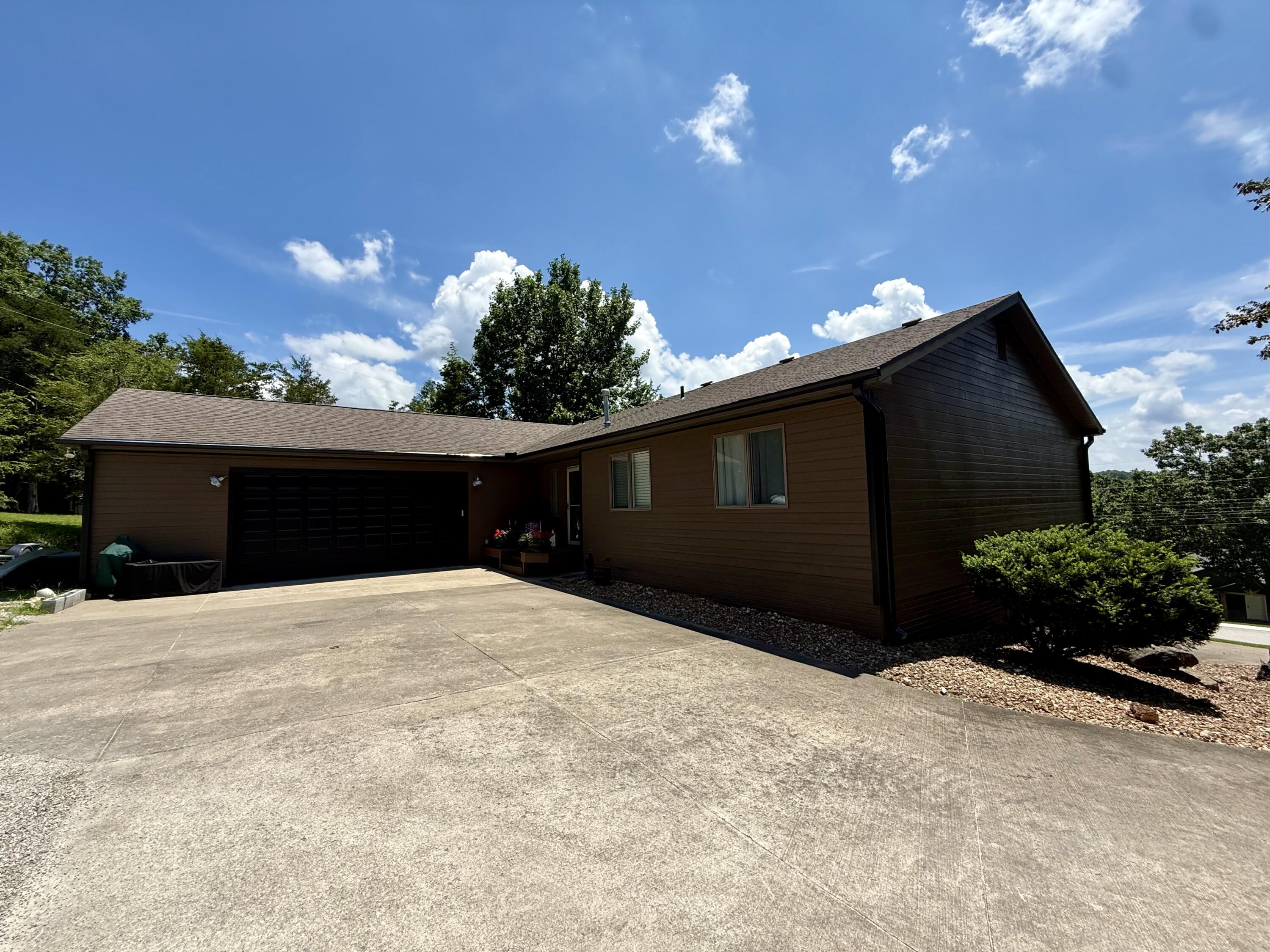313 Lakefront Circle Property Photo 52