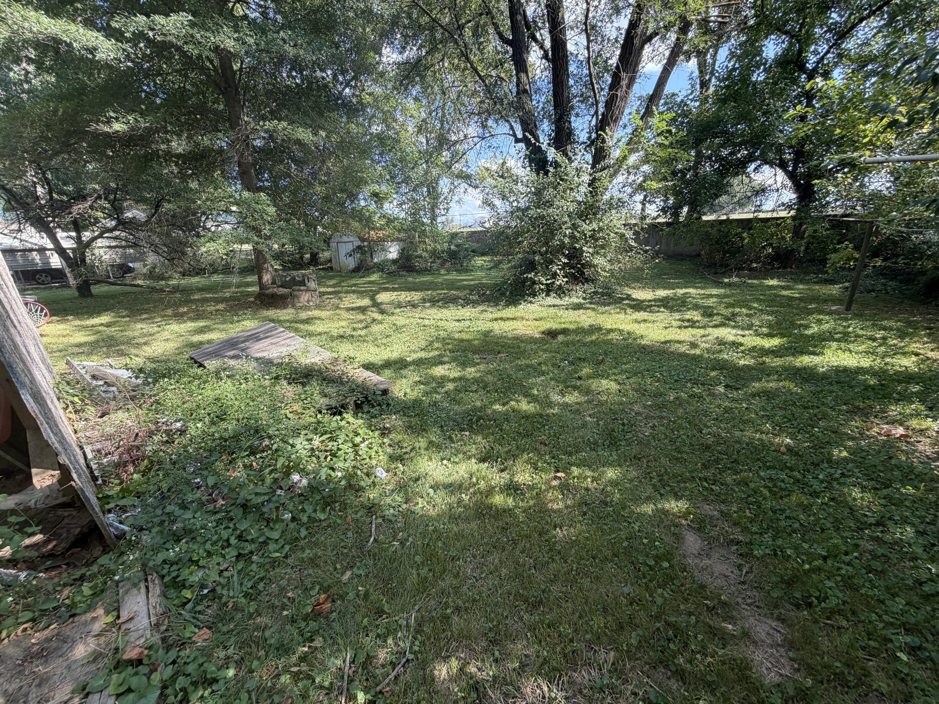 1038 Grace Avenue Property Photo 8