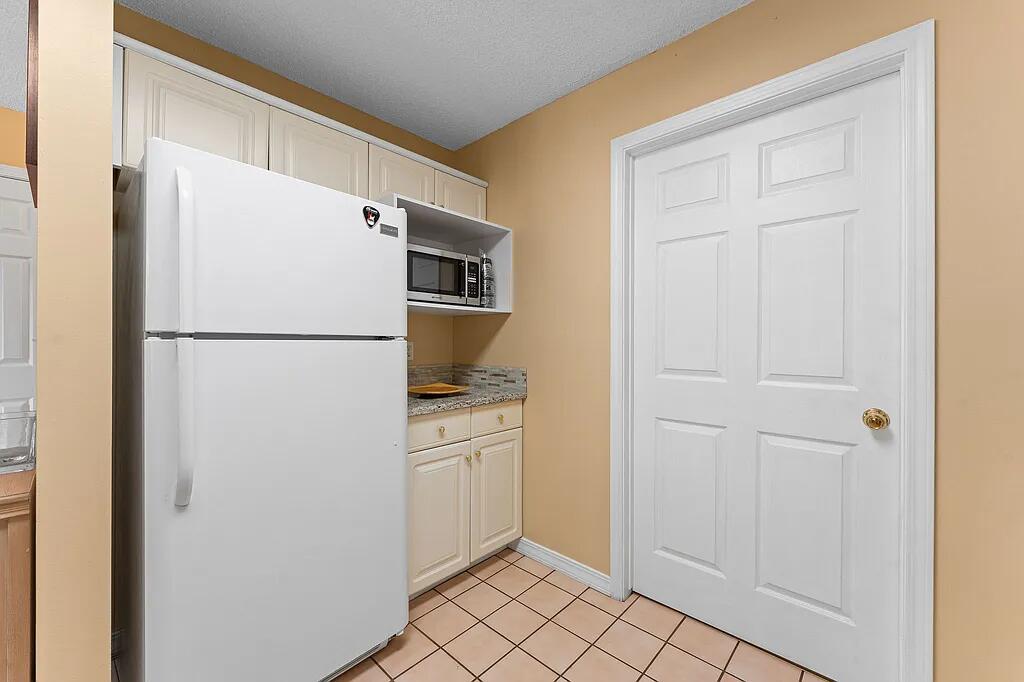 193 Avondale Drive Apt 3 Property Photo 8