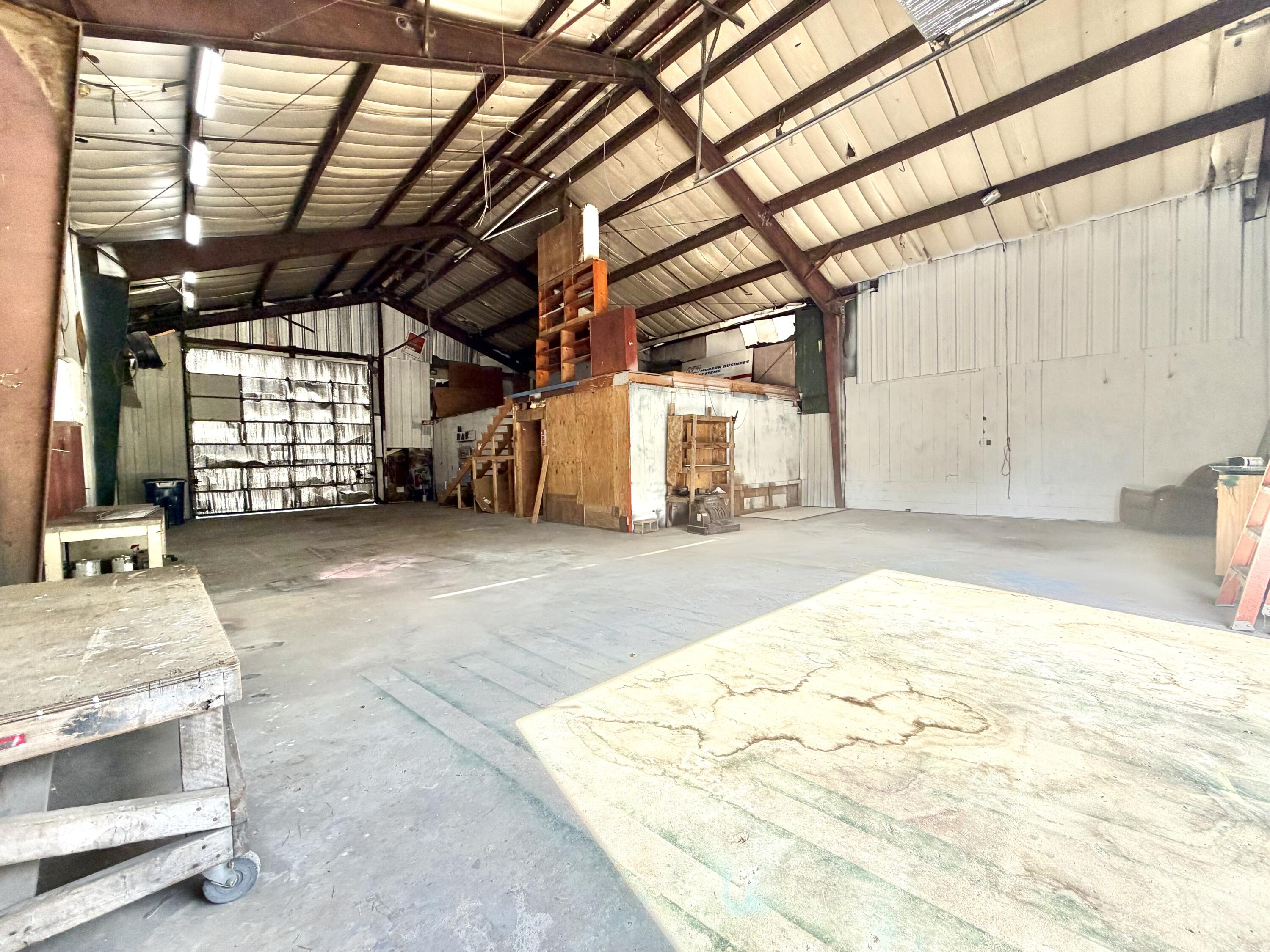 9741 Gateway Drive Property Photo 6