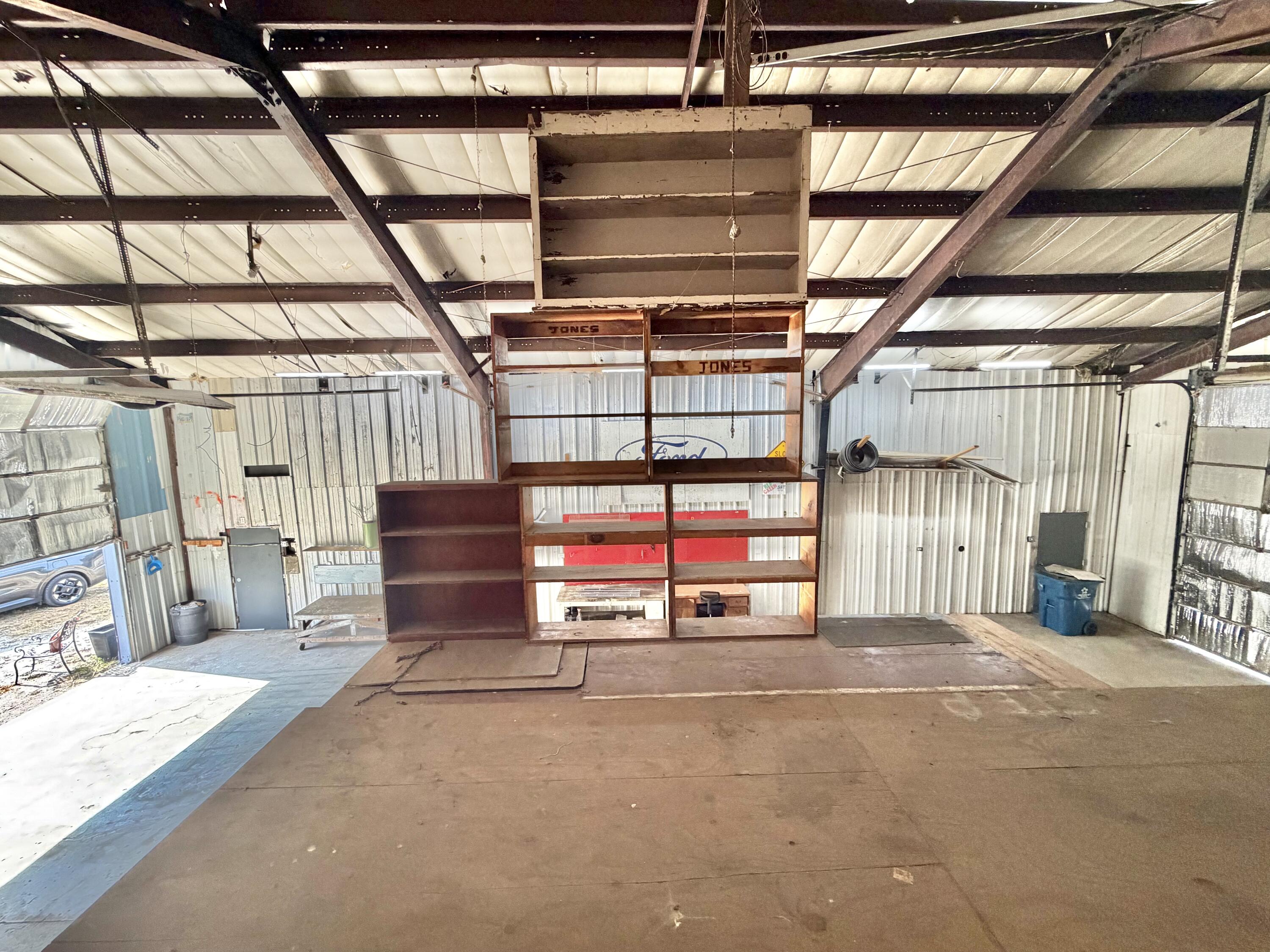 9741 Gateway Drive Property Photo 13