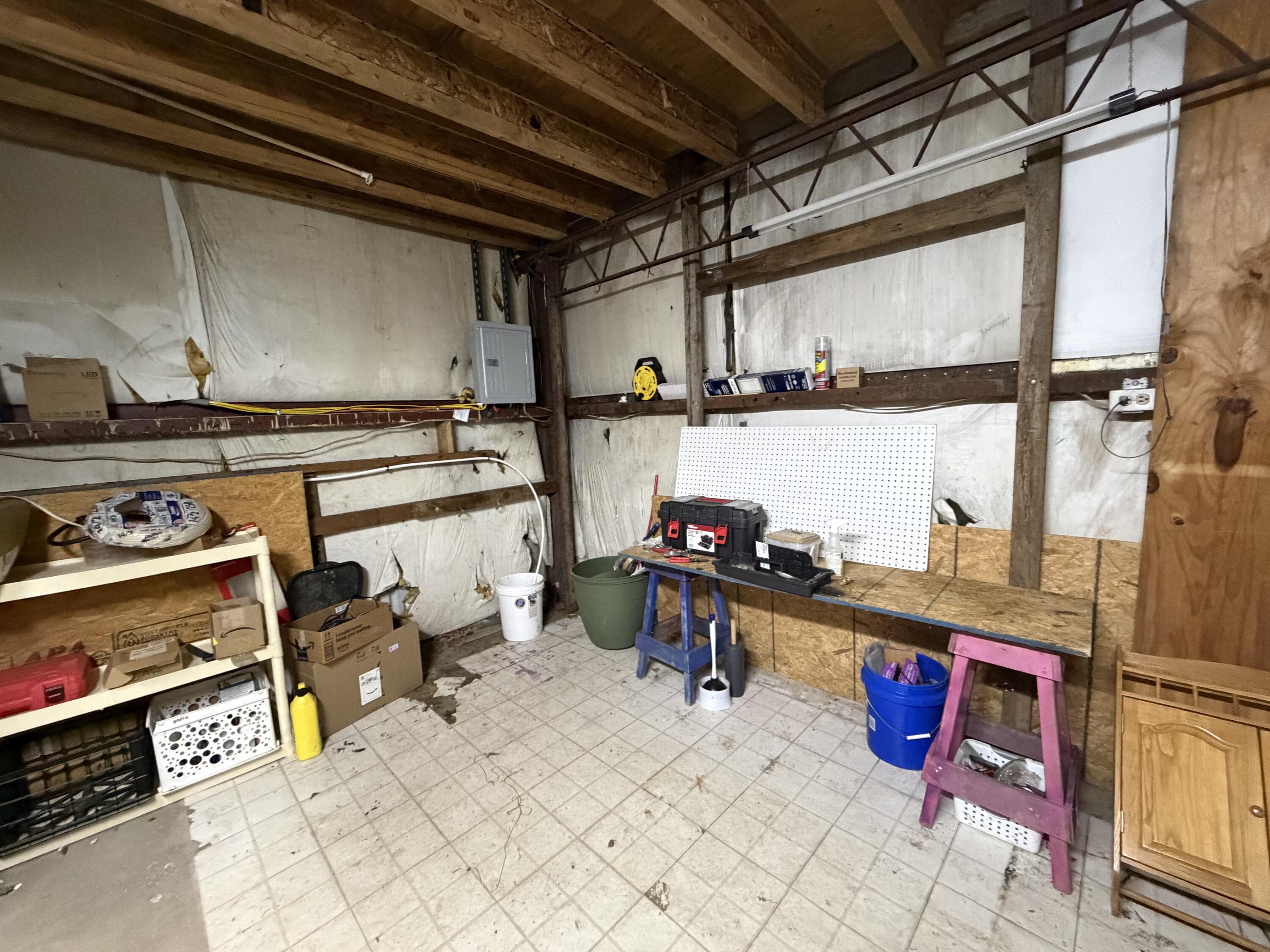 9741 Gateway Drive Property Photo 15