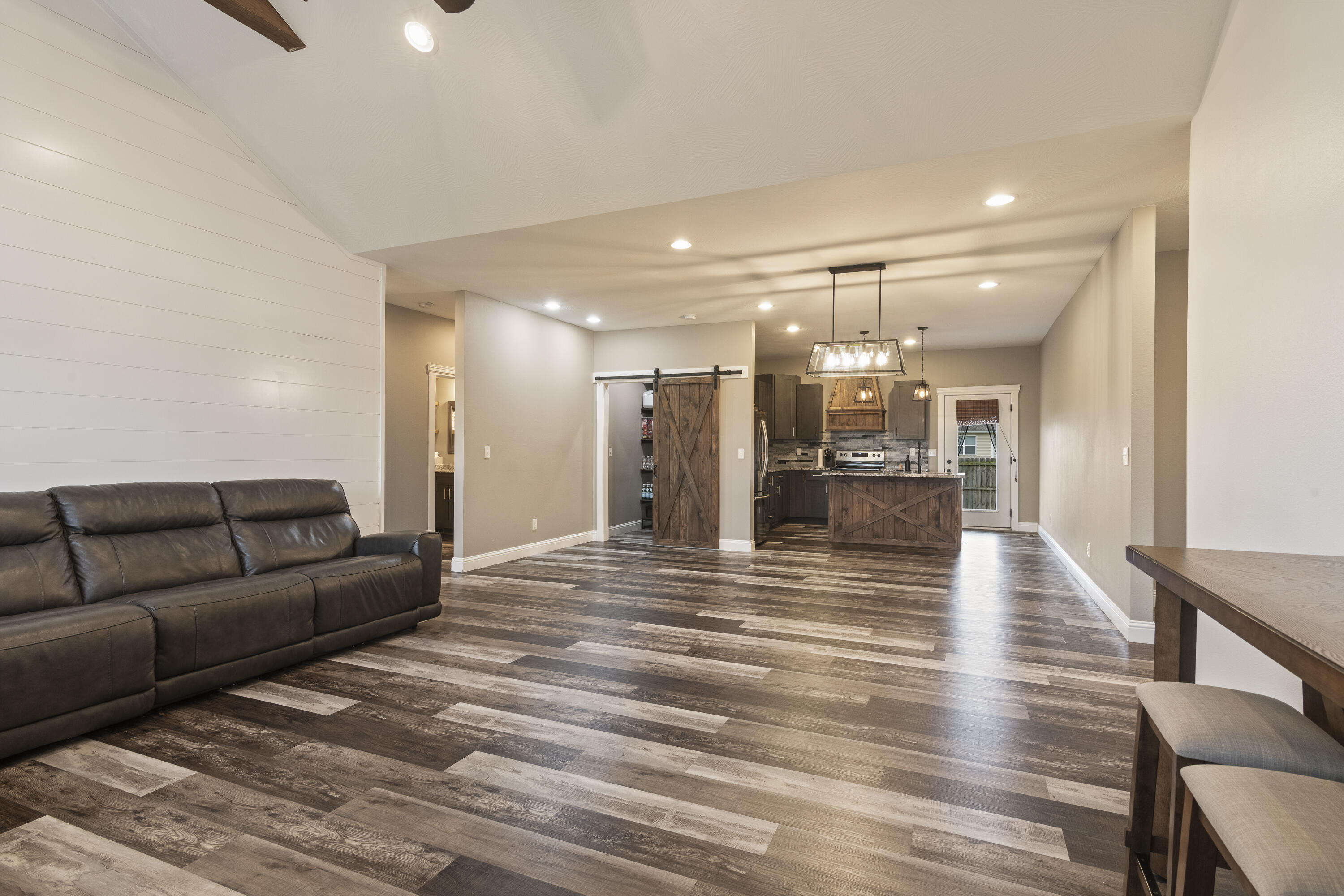2390 South Sedona Court Property Photo 5