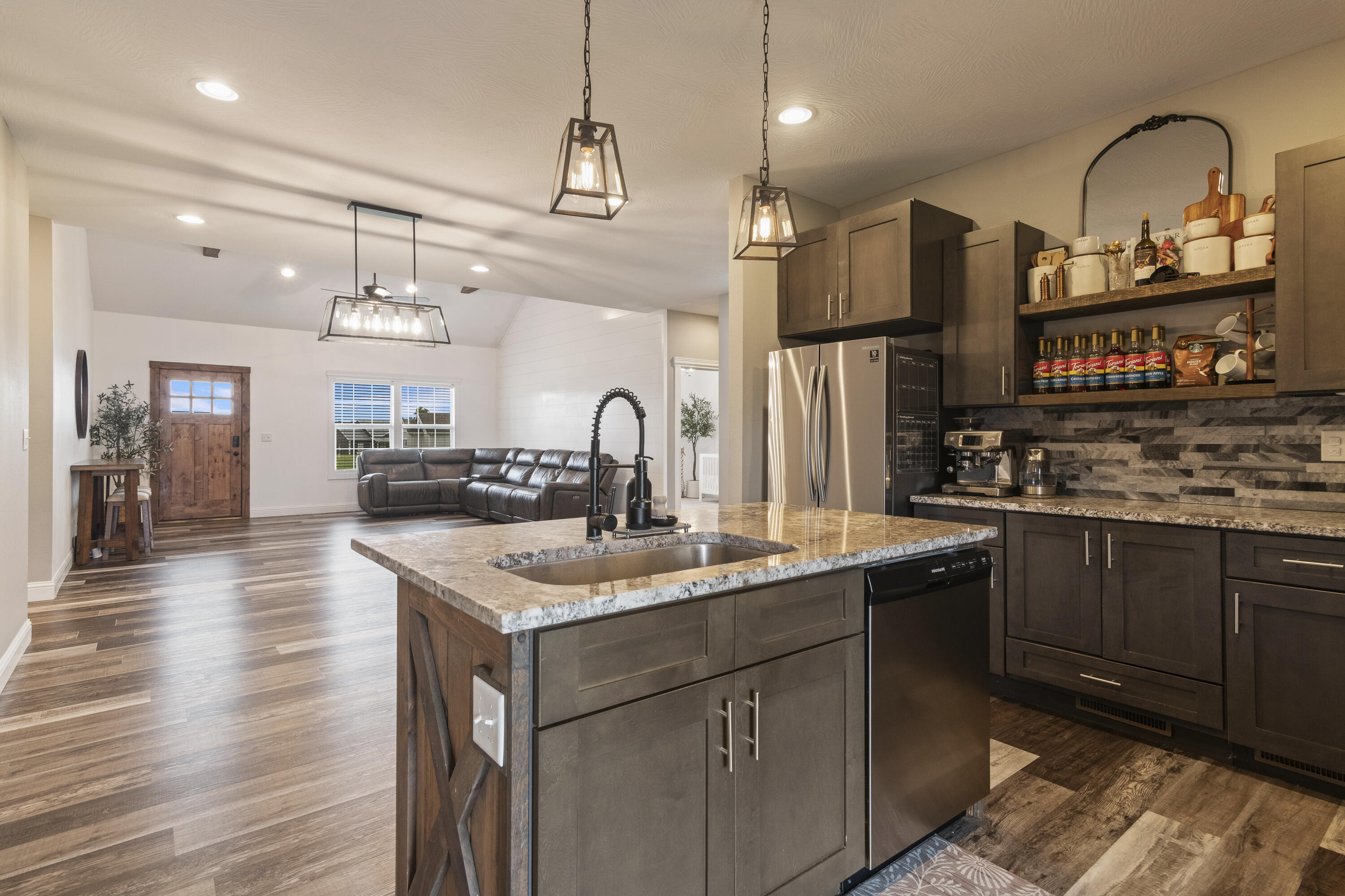 2390 South Sedona Court Property Photo 13