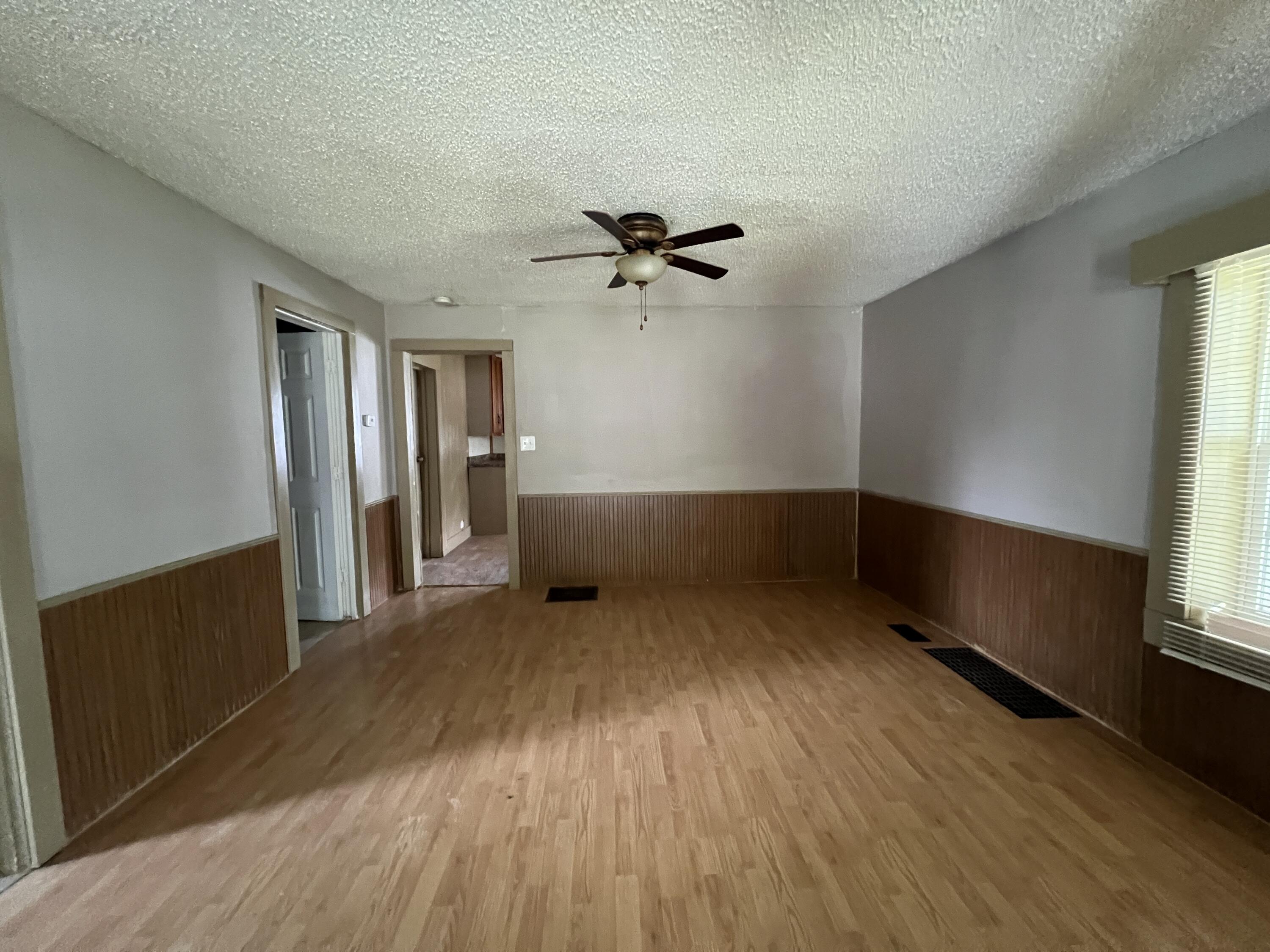 1429 North Marion Avenue Property Photo 6