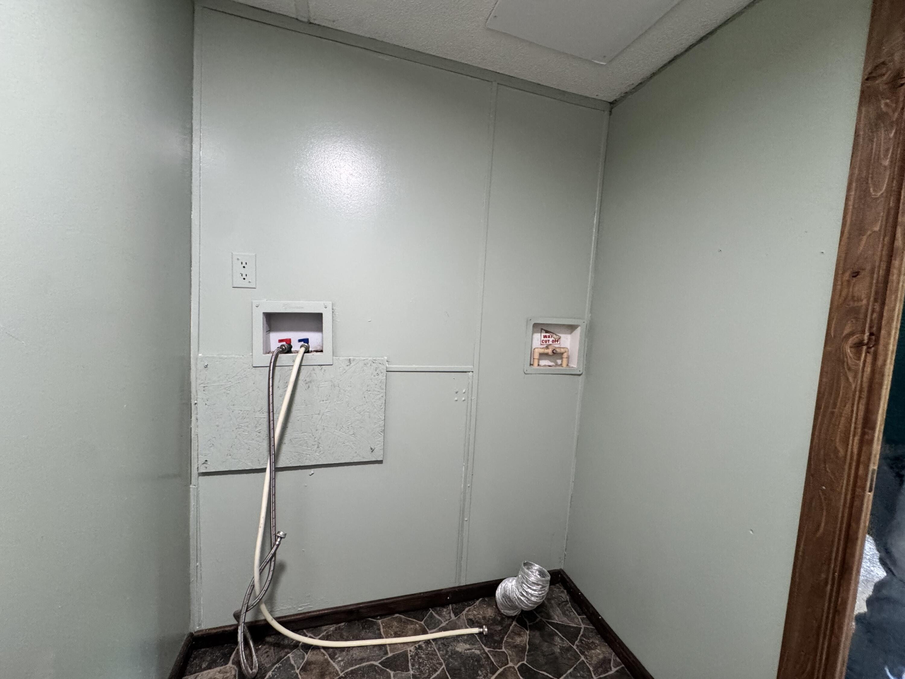 37 Clear Brook Lane Property Photo 17