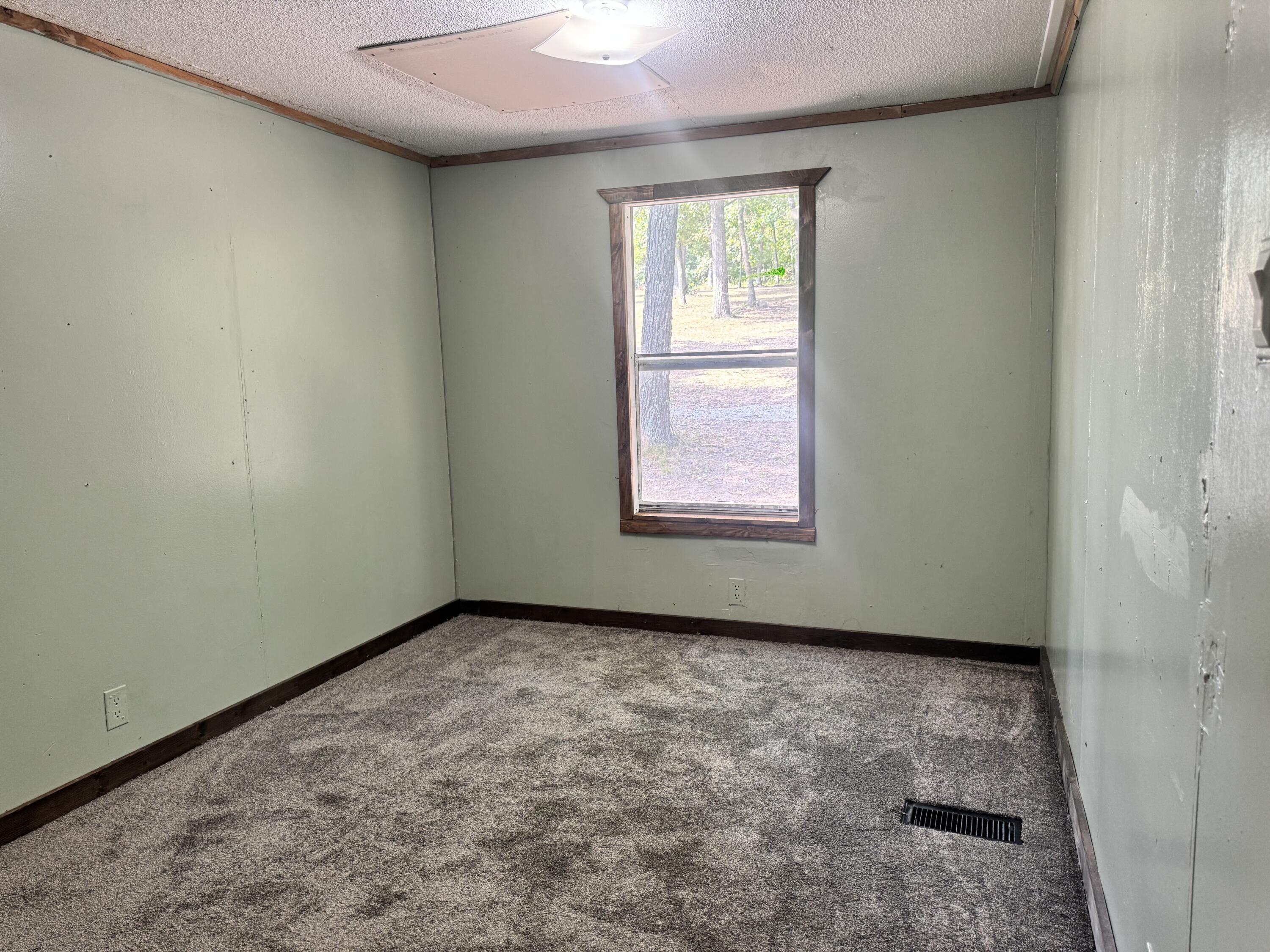 37 Clear Brook Lane Property Photo 25