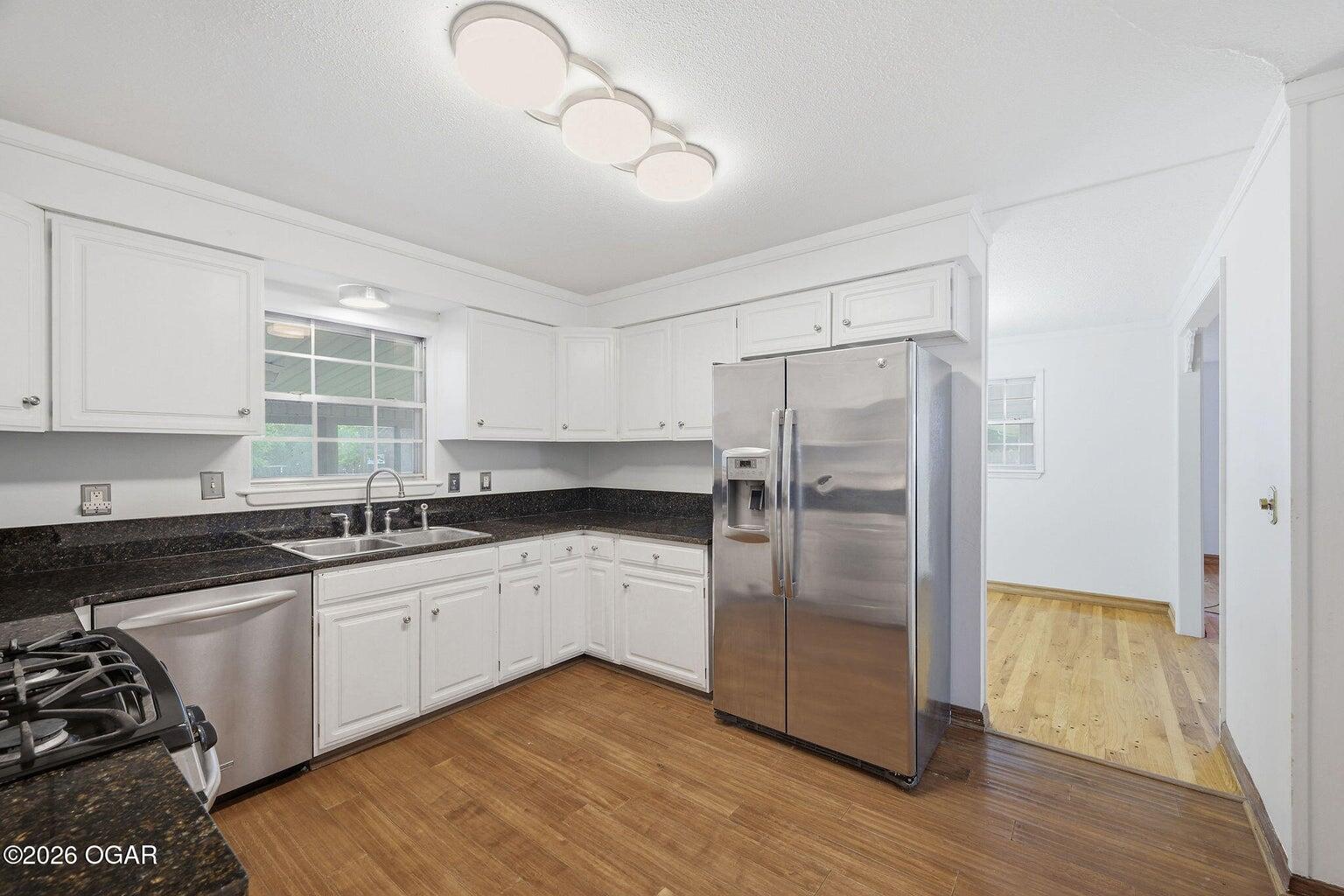 2905 South Illinois Avenue Property Photo 13