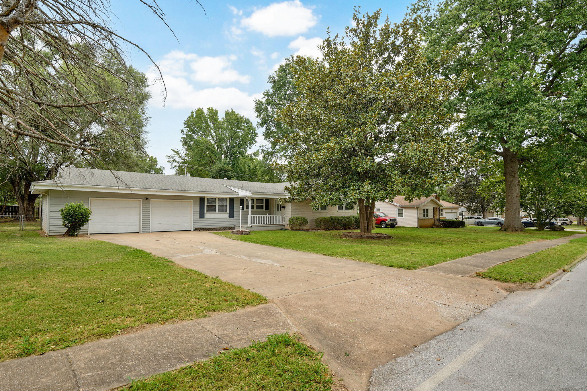 677 West Westview Street Property Photo 2