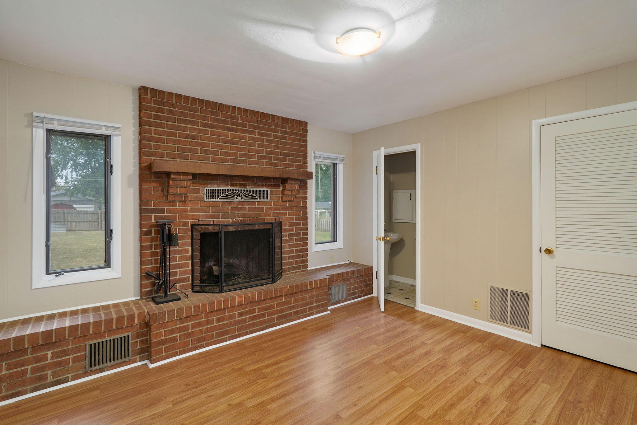 677 West Westview Street Property Photo 17