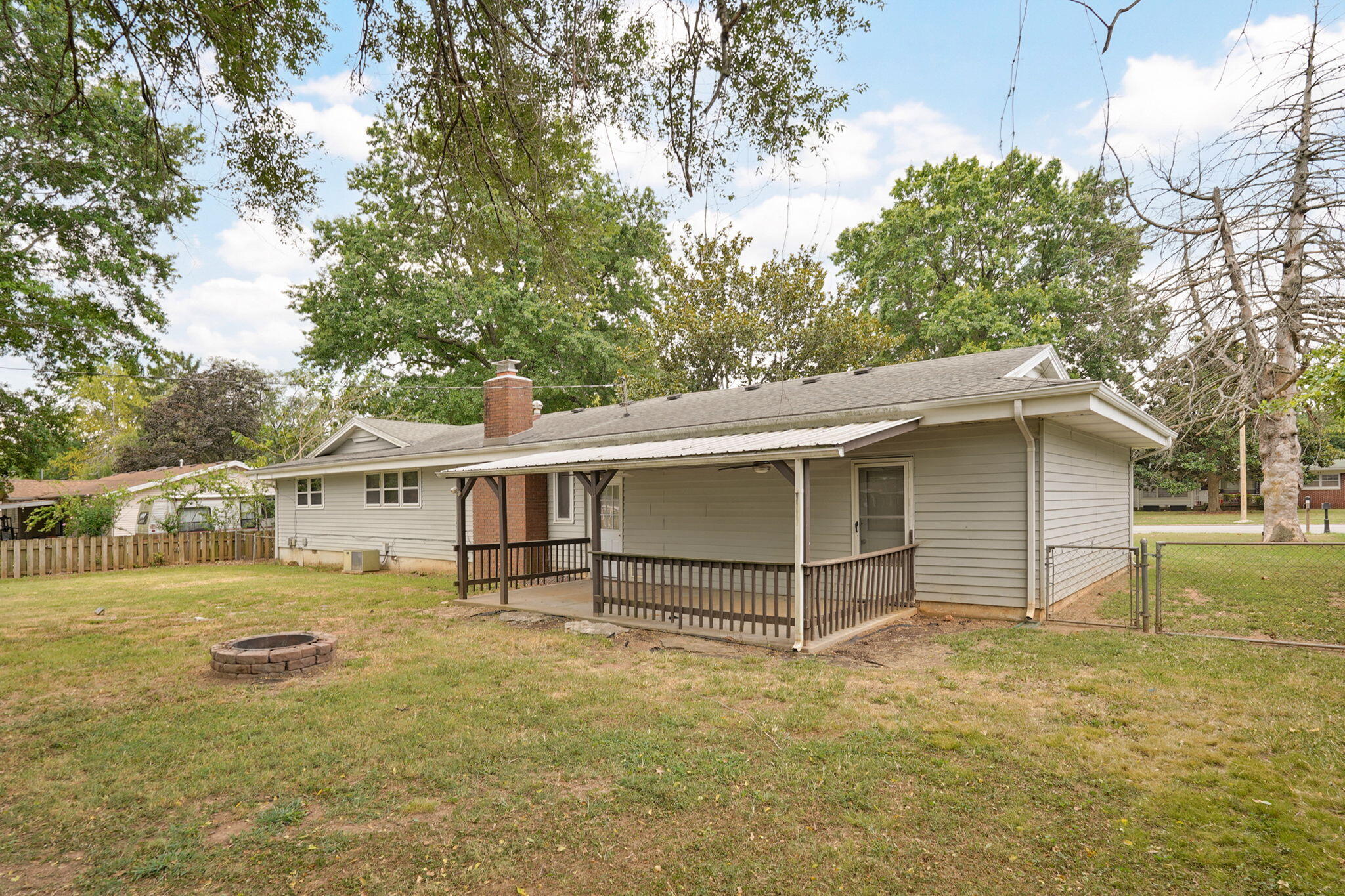 677 West Westview Street Property Photo 25