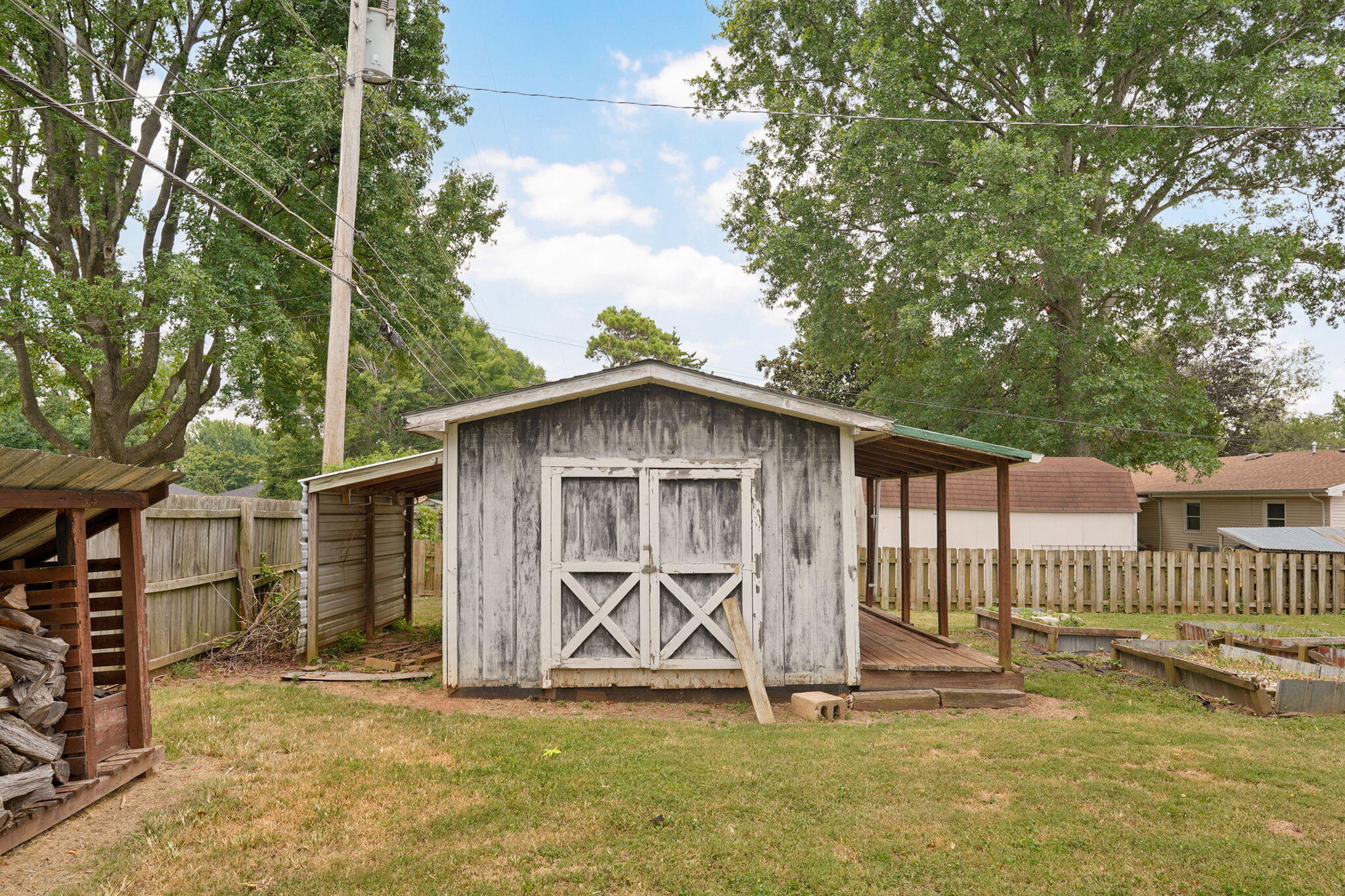677 West Westview Street Property Photo 29