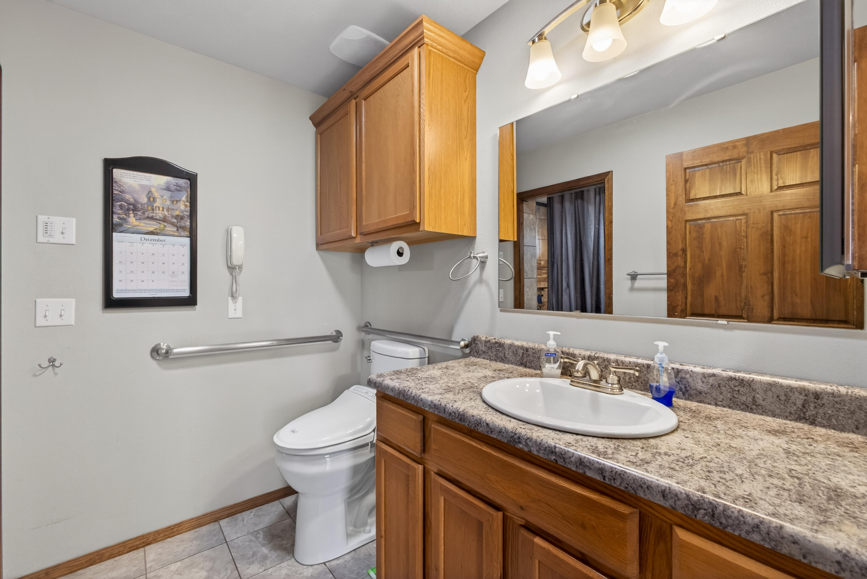 2105 West Mcclernon Street Property Photo 19