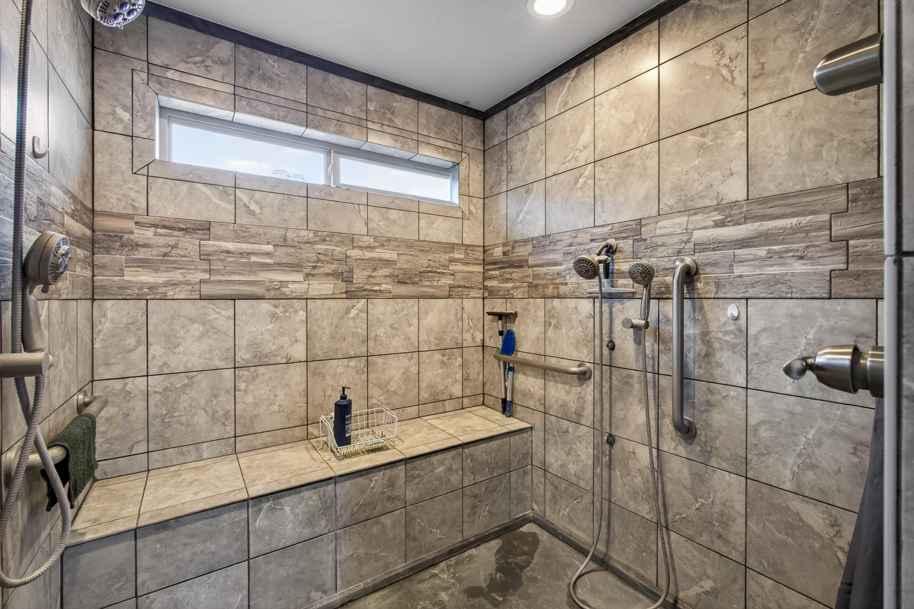 2105 West Mcclernon Street Property Photo 20