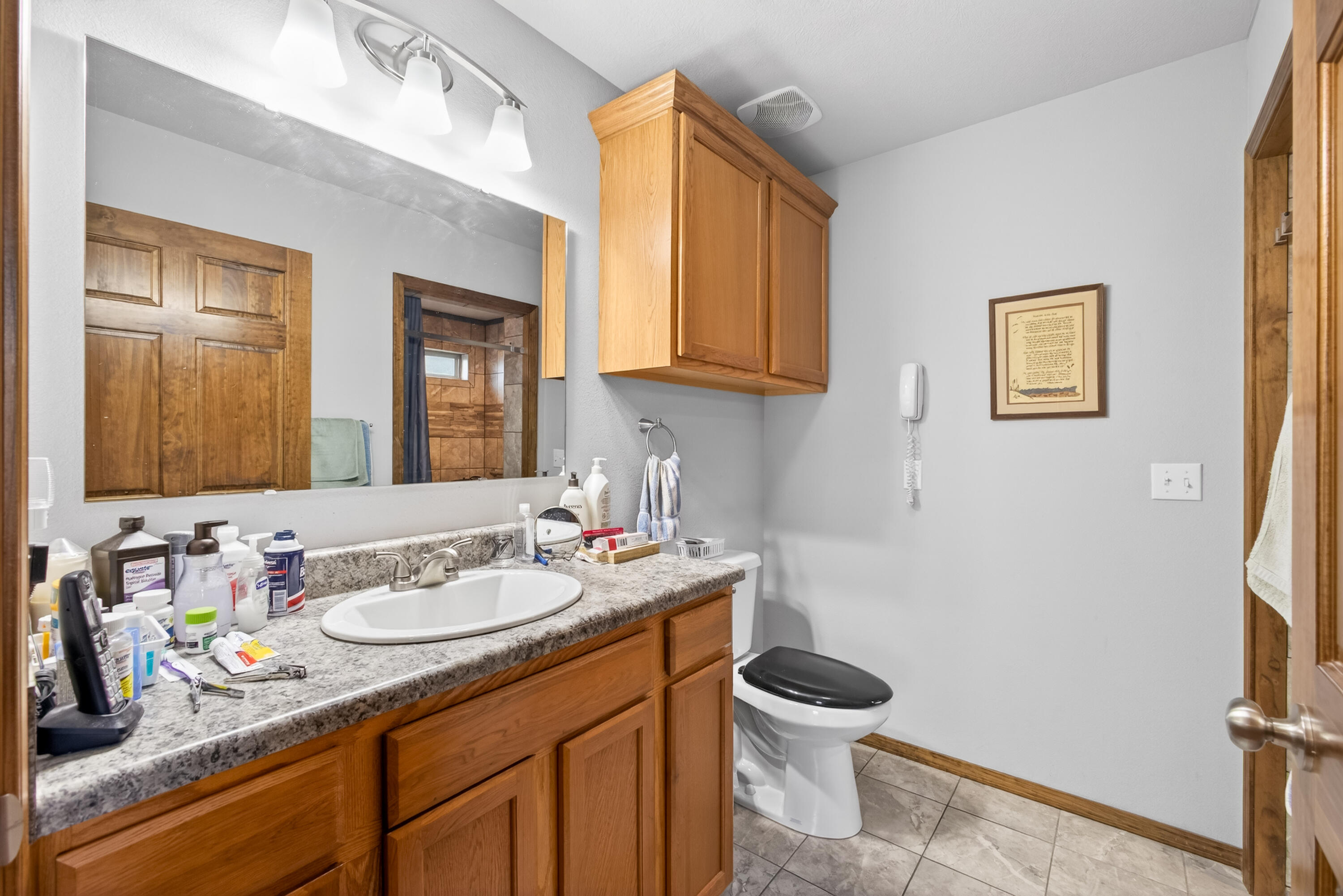 2105 West Mcclernon Street Property Photo 23